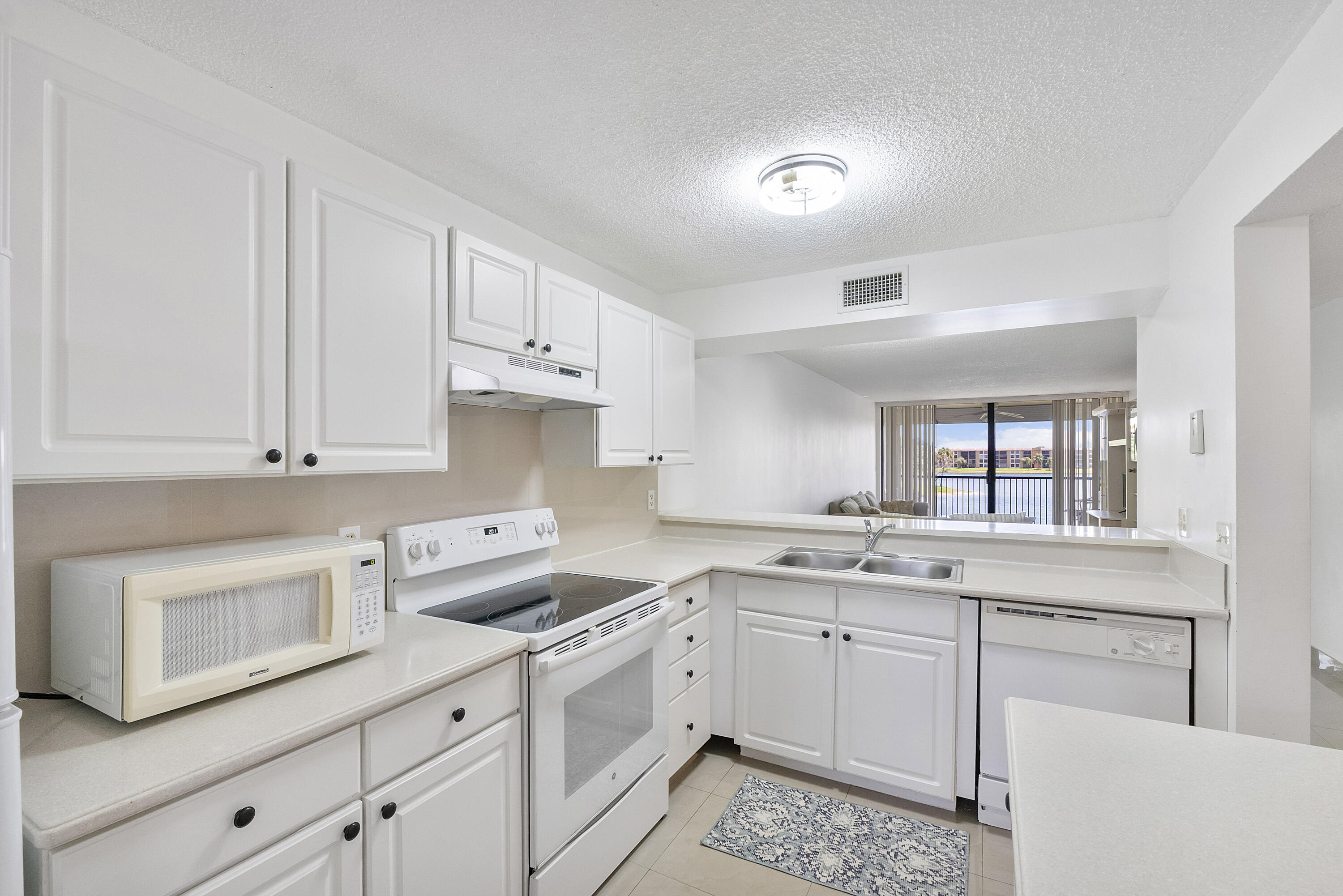 CORAL GATE III CONDO - Residential