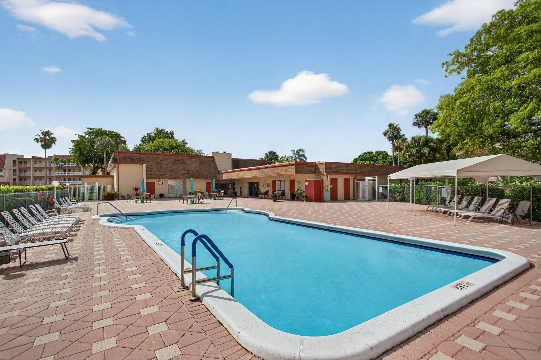 ORIOLE GOLF & TENNIS CLUB CONDO - Residential