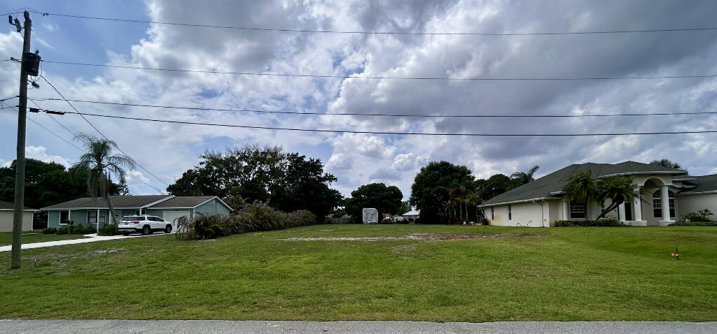 PORT ST LUCIE SECTION  34 - Land