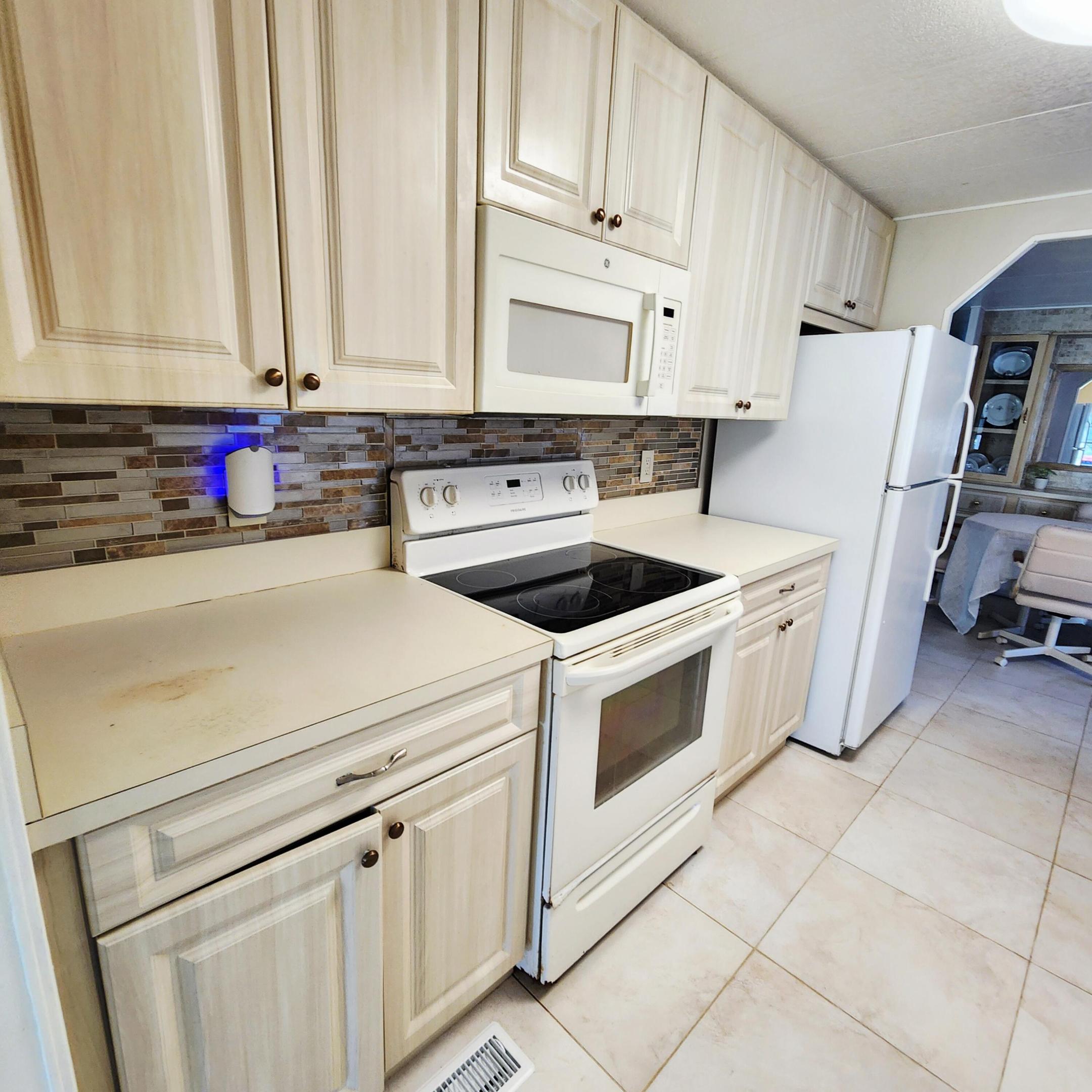 Spanish Lakes Golf Village - Residential