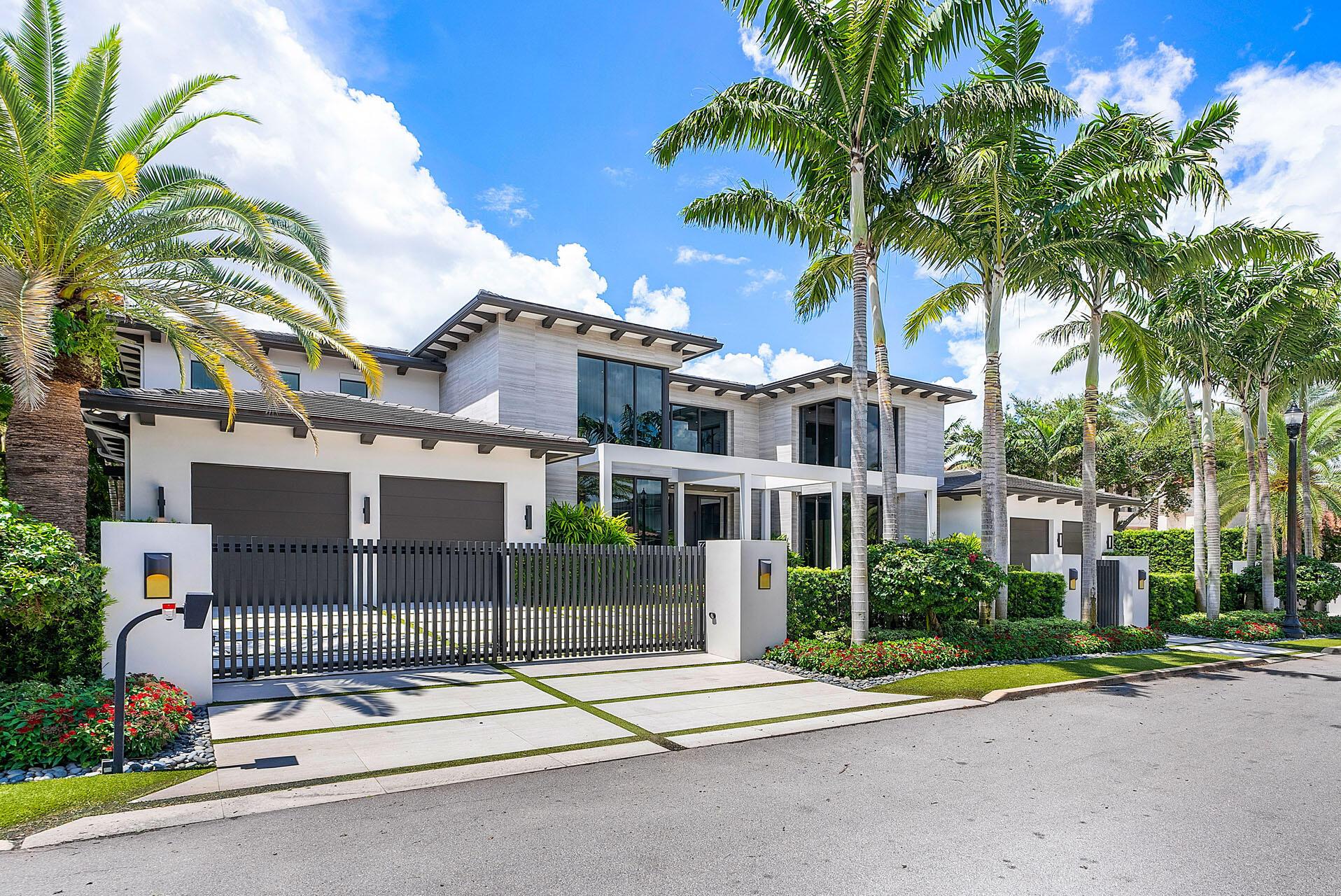 ROYAL PALM YACHT & COUNTRY CLUB - Residential