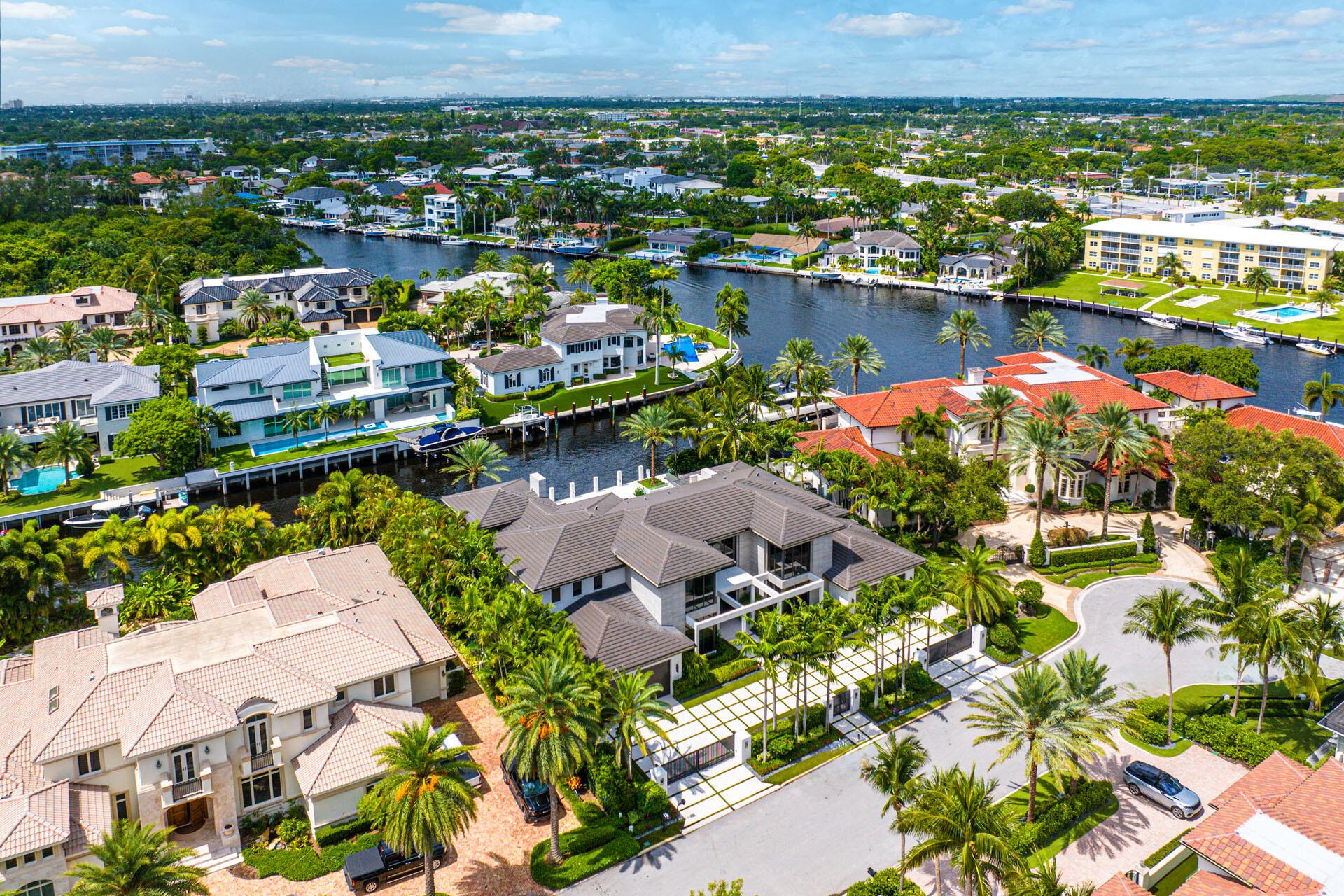 ROYAL PALM YACHT & COUNTRY CLUB - Residential