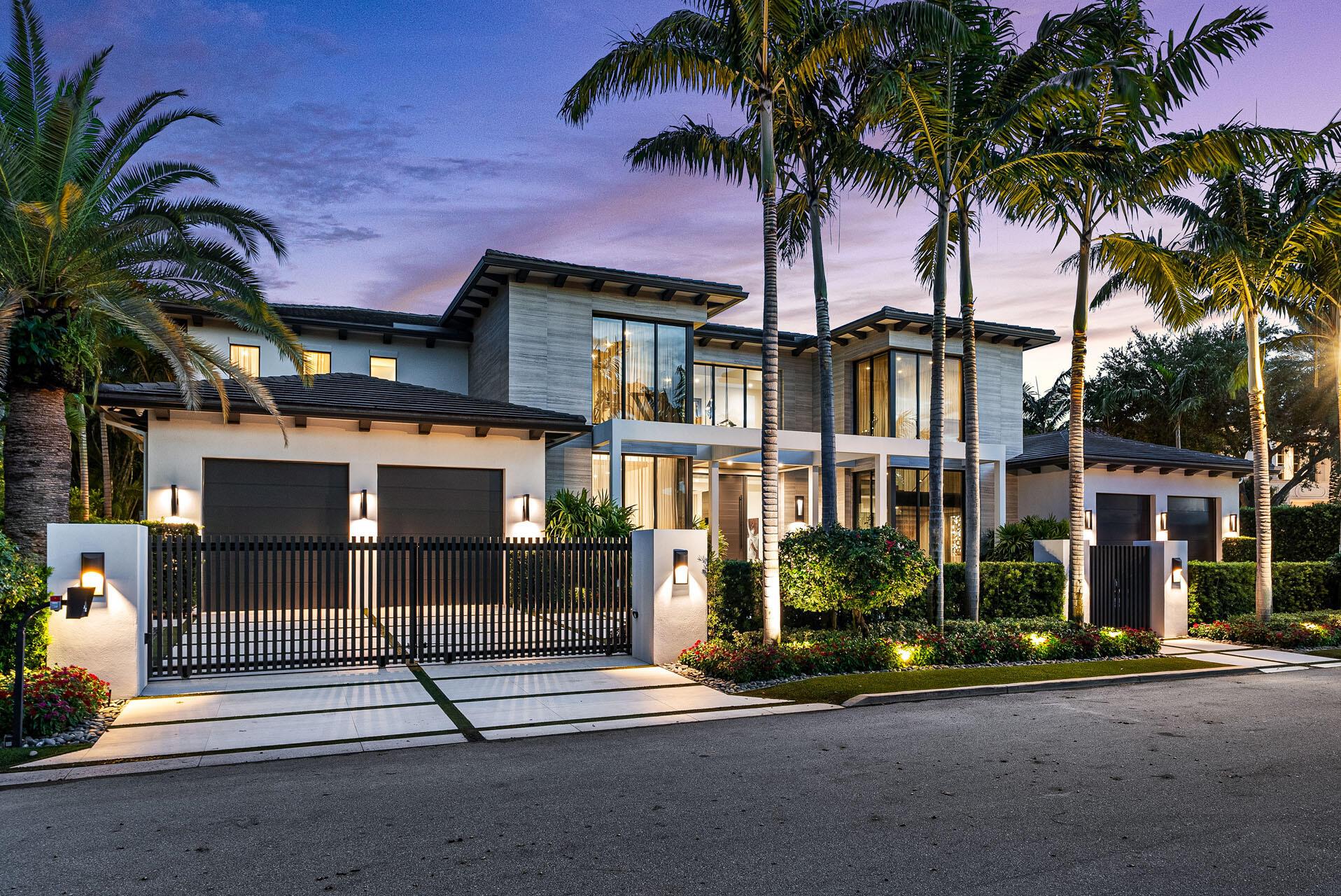 ROYAL PALM YACHT & COUNTRY CLUB - Residential