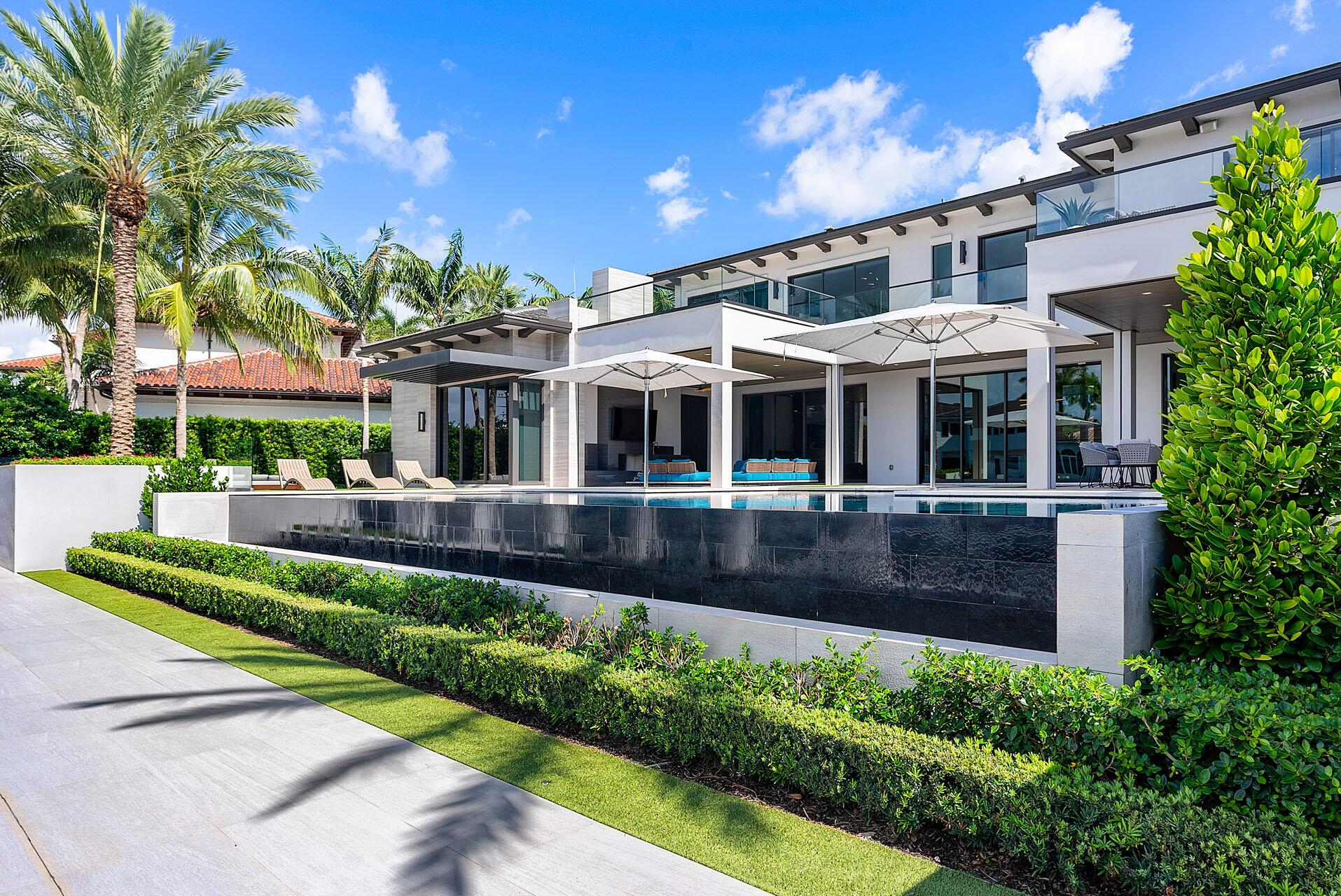 ROYAL PALM YACHT & COUNTRY CLUB - Residential