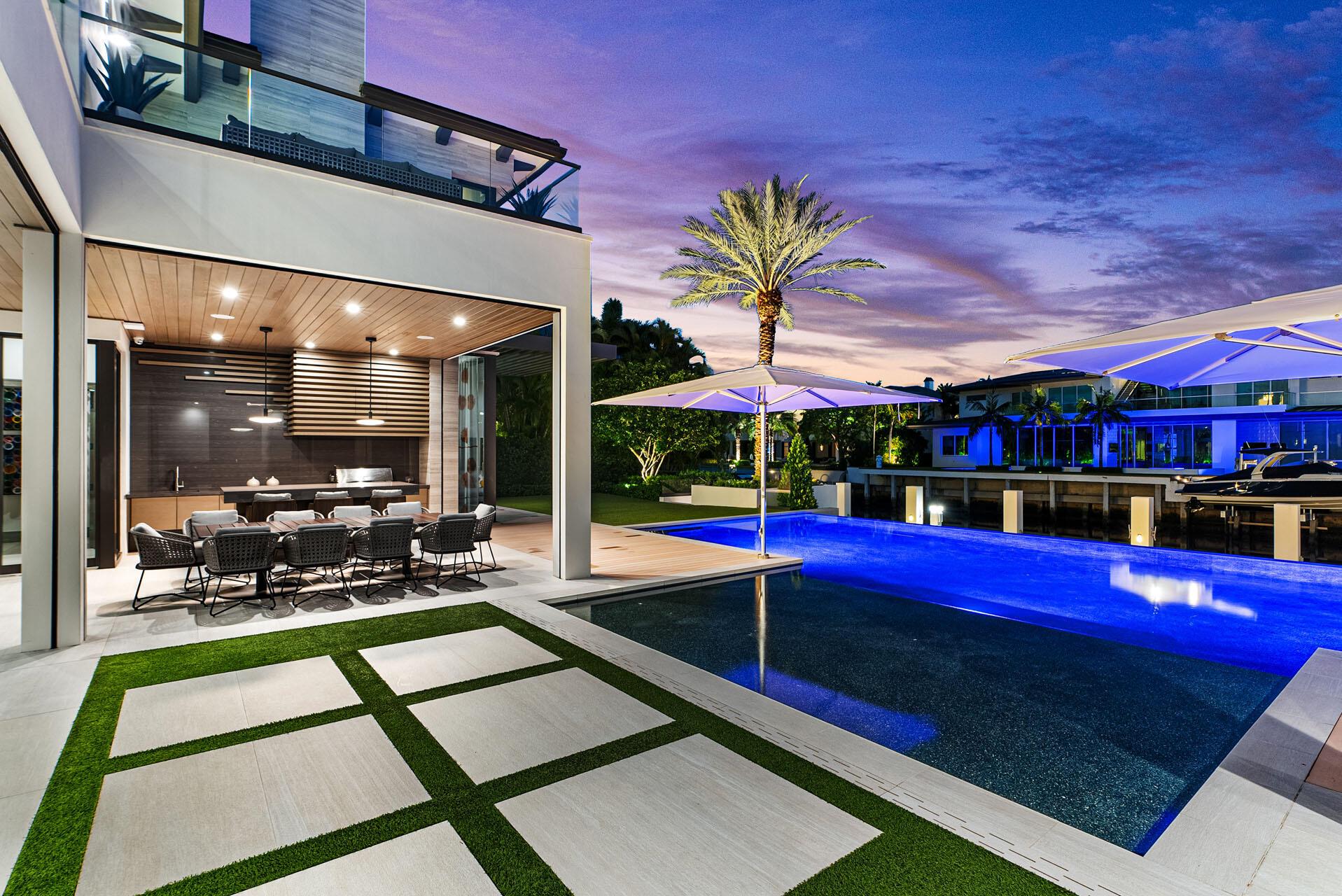 ROYAL PALM YACHT & COUNTRY CLUB - Residential