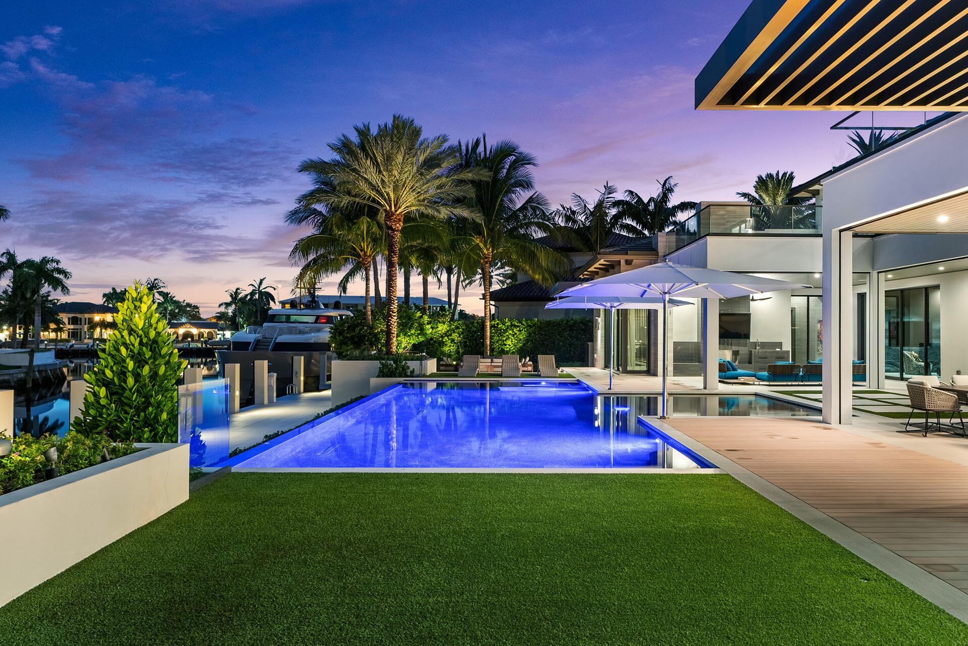 ROYAL PALM YACHT & COUNTRY CLUB - Residential