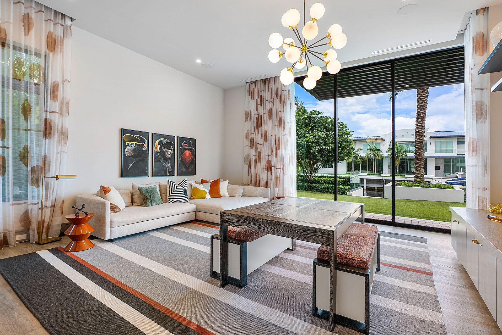 ROYAL PALM YACHT & COUNTRY CLUB - Residential