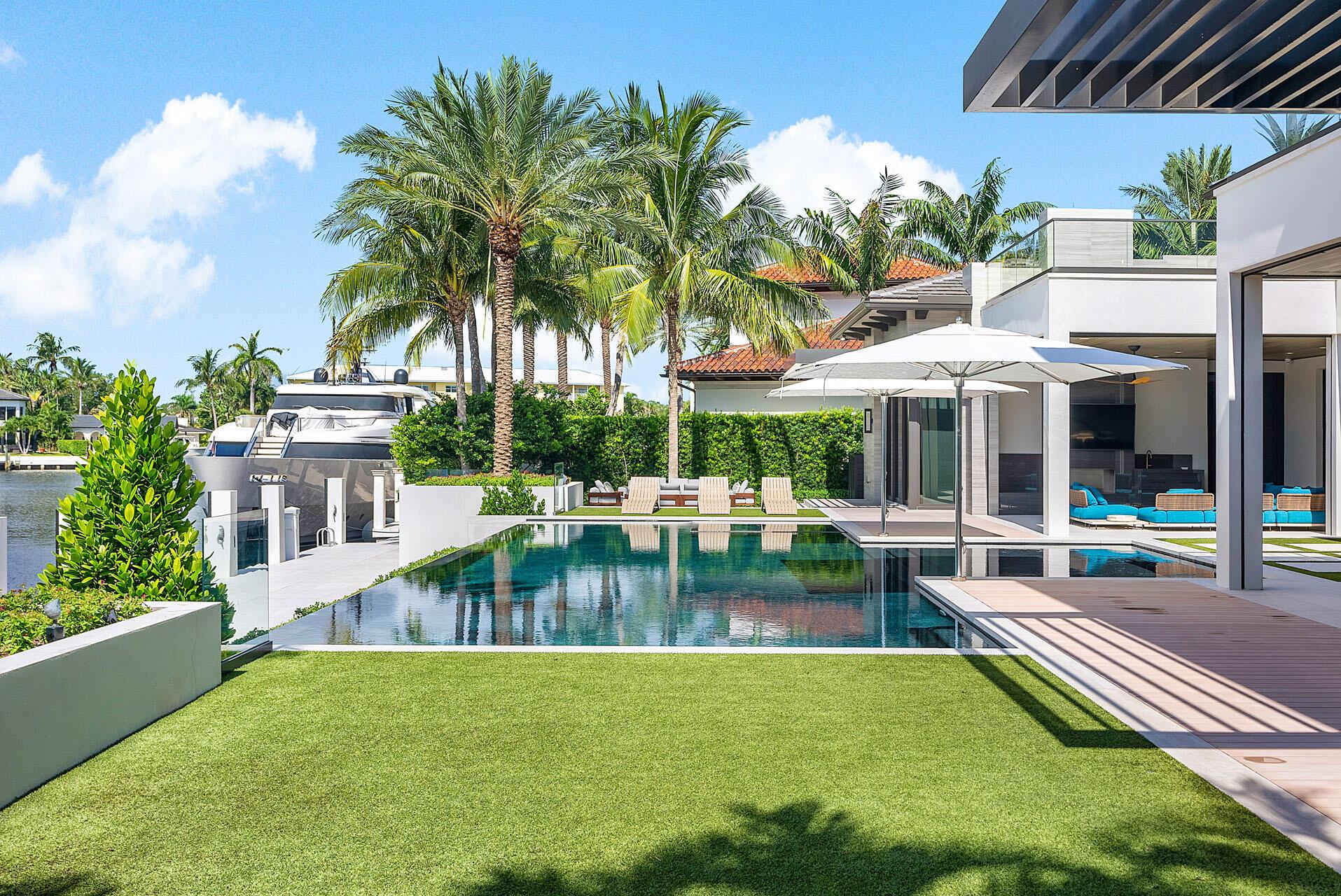 ROYAL PALM YACHT & COUNTRY CLUB - Residential