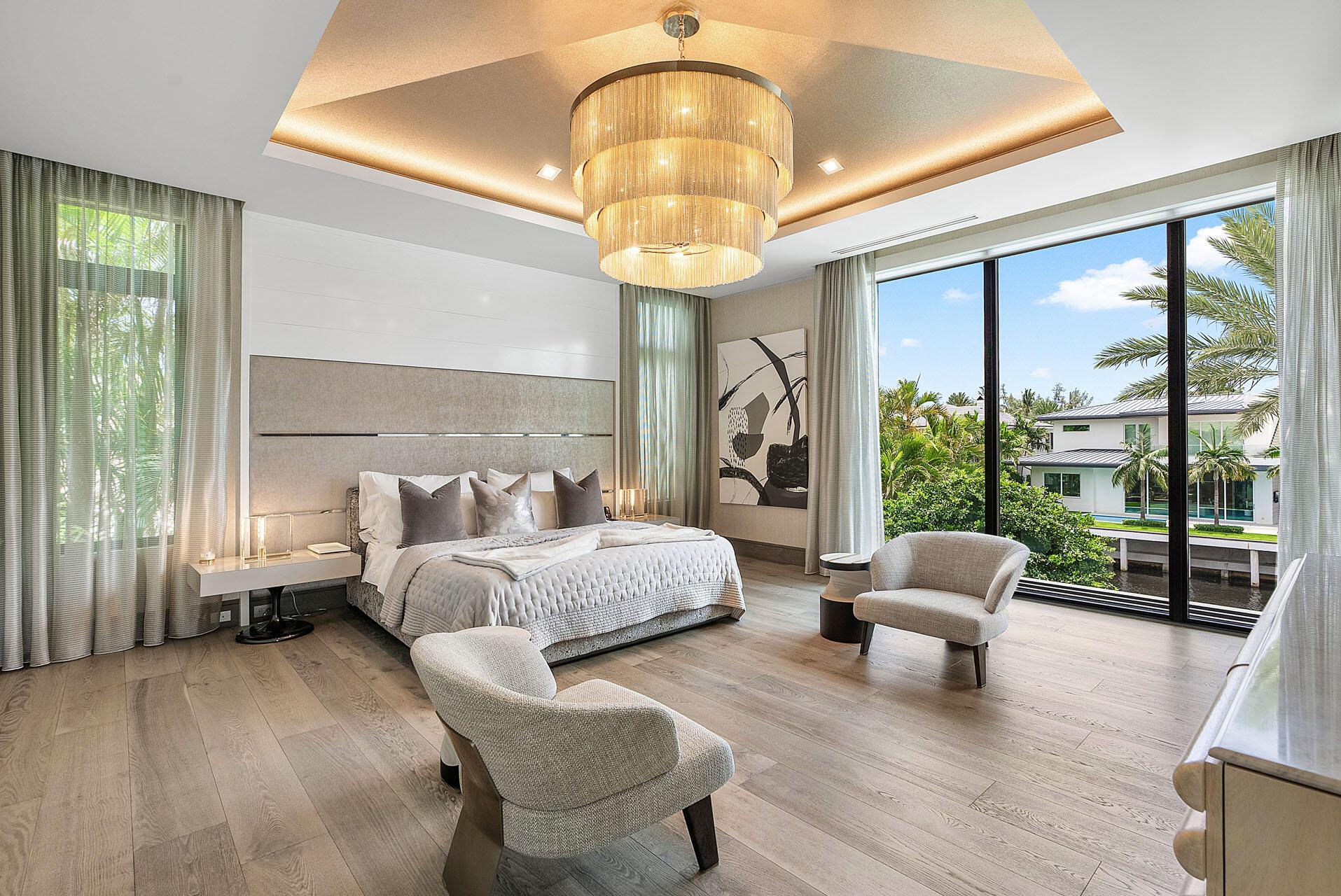 ROYAL PALM YACHT & COUNTRY CLUB - Residential
