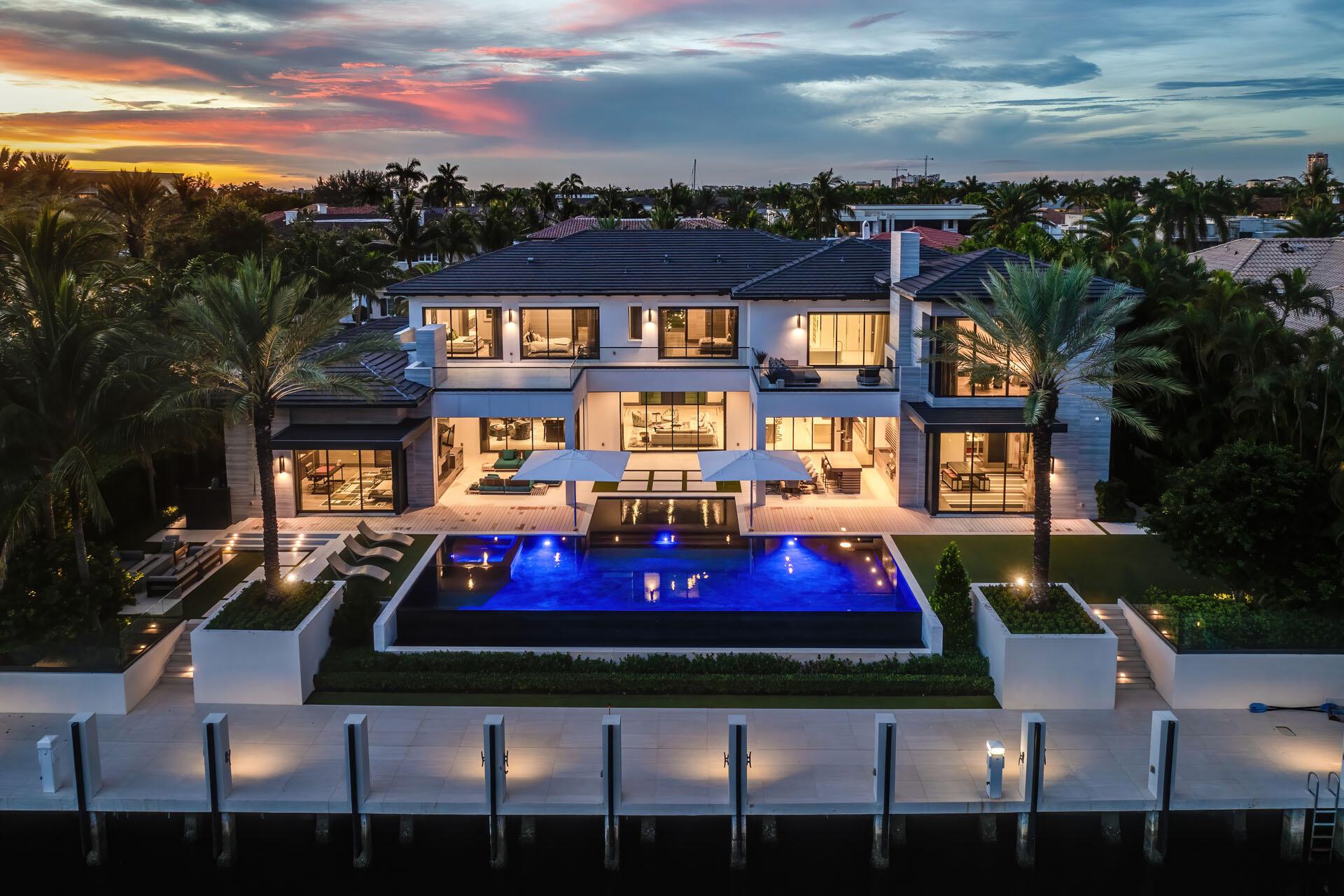 ROYAL PALM YACHT & COUNTRY CLUB - Residential