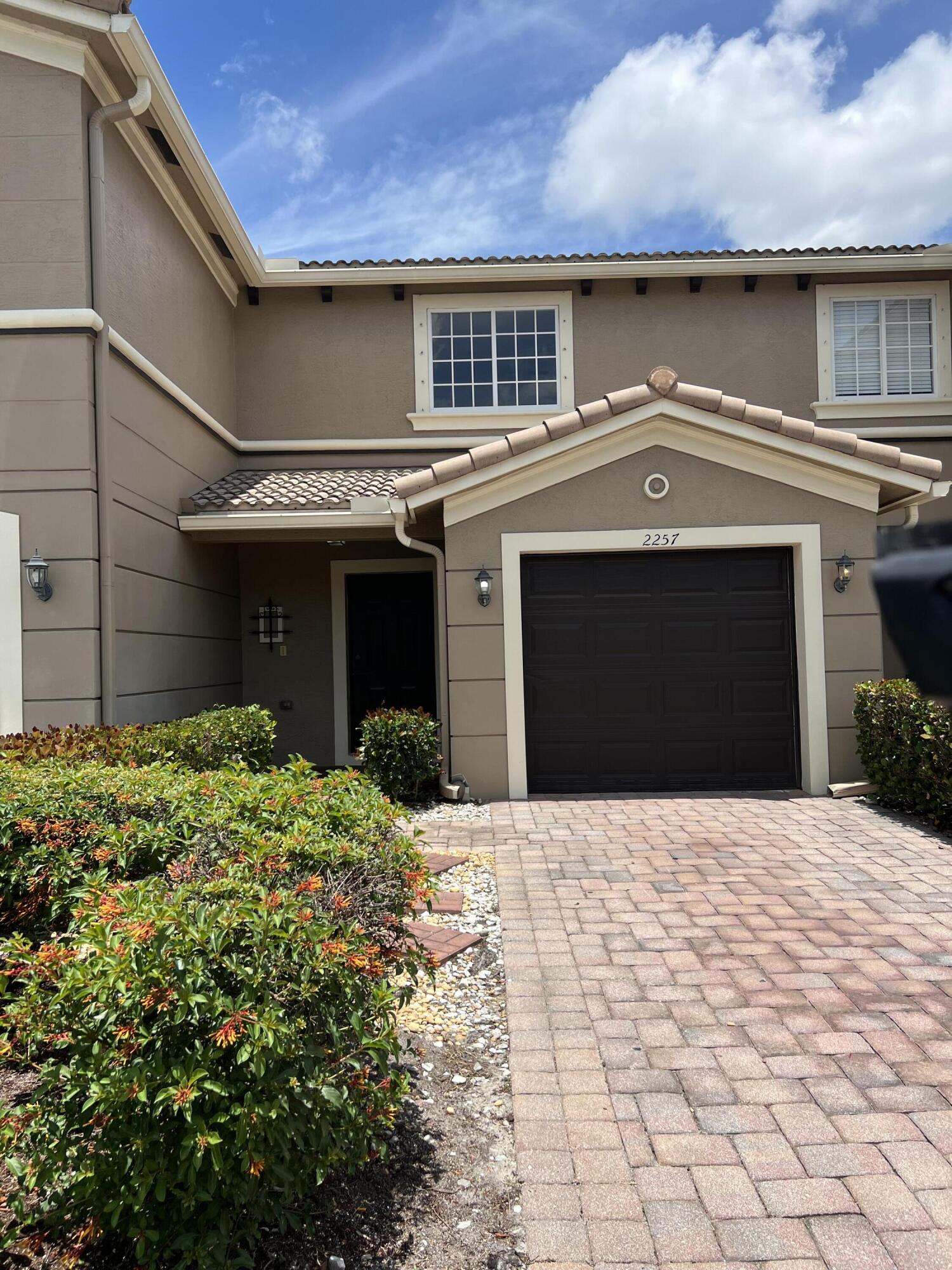 THIRD REPLAT OF PORTOFINO ISLES - Residential