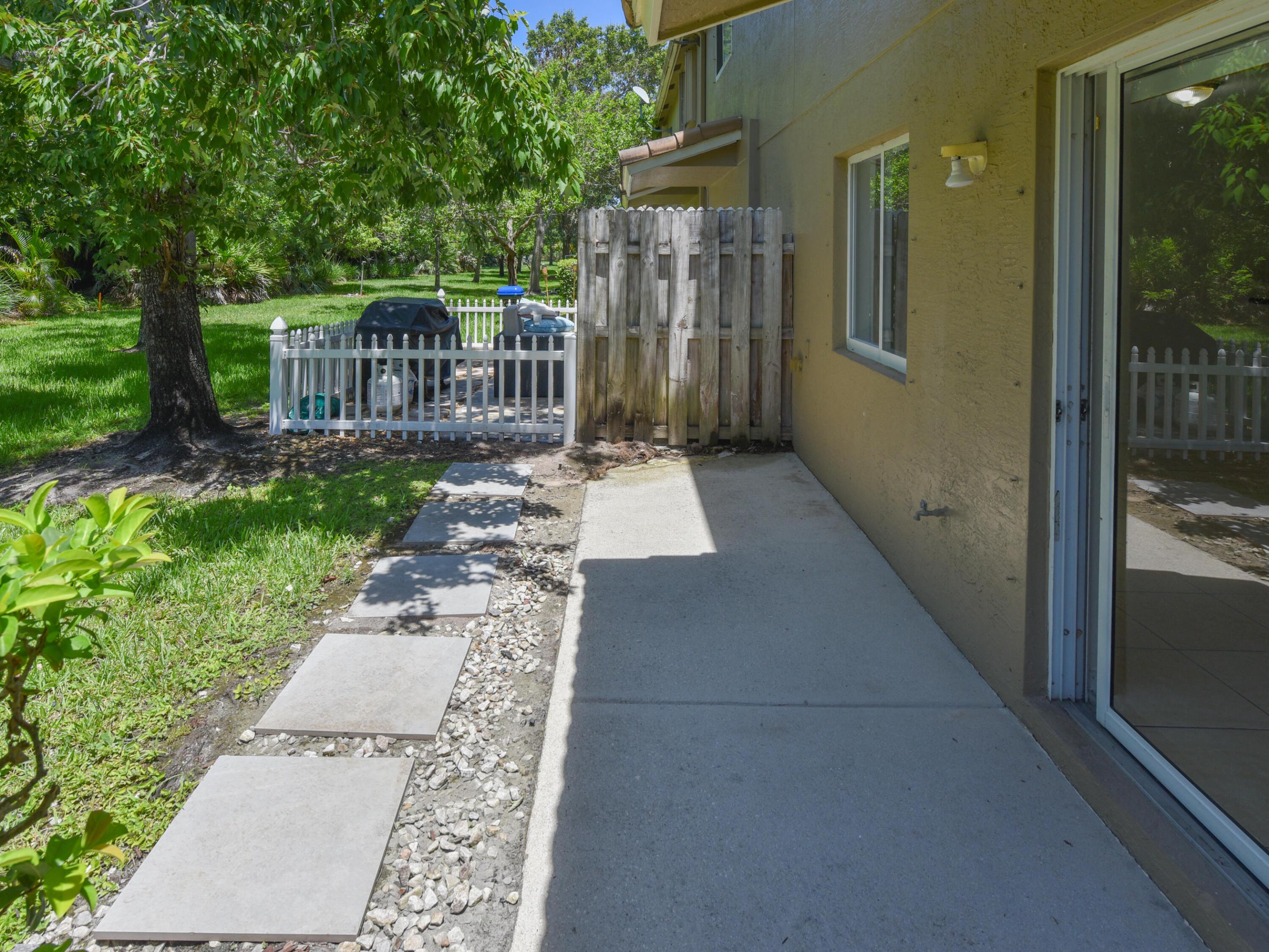 THIRD REPLAT OF PORTOFINO ISLES - Residential