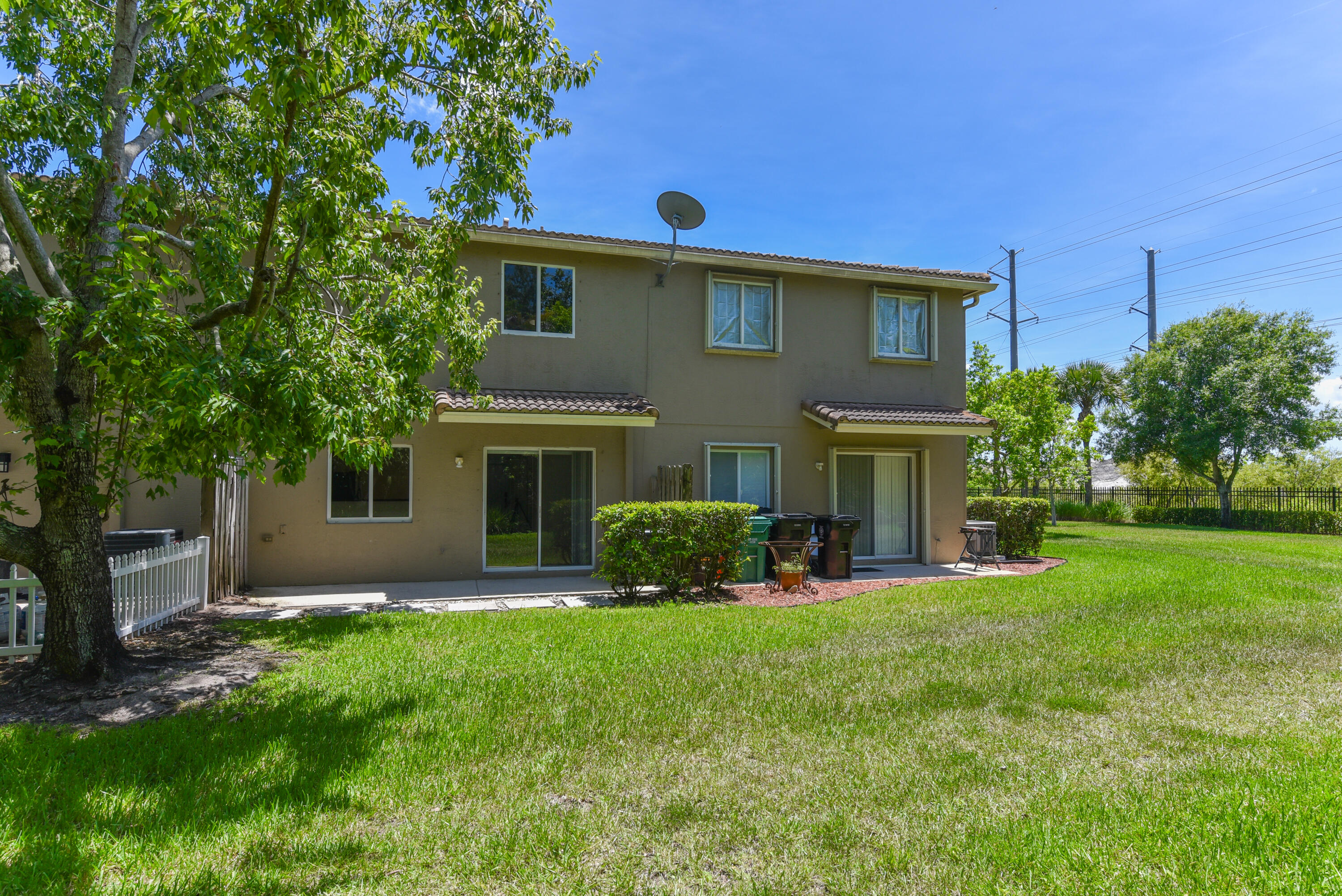 THIRD REPLAT OF PORTOFINO ISLES - Residential
