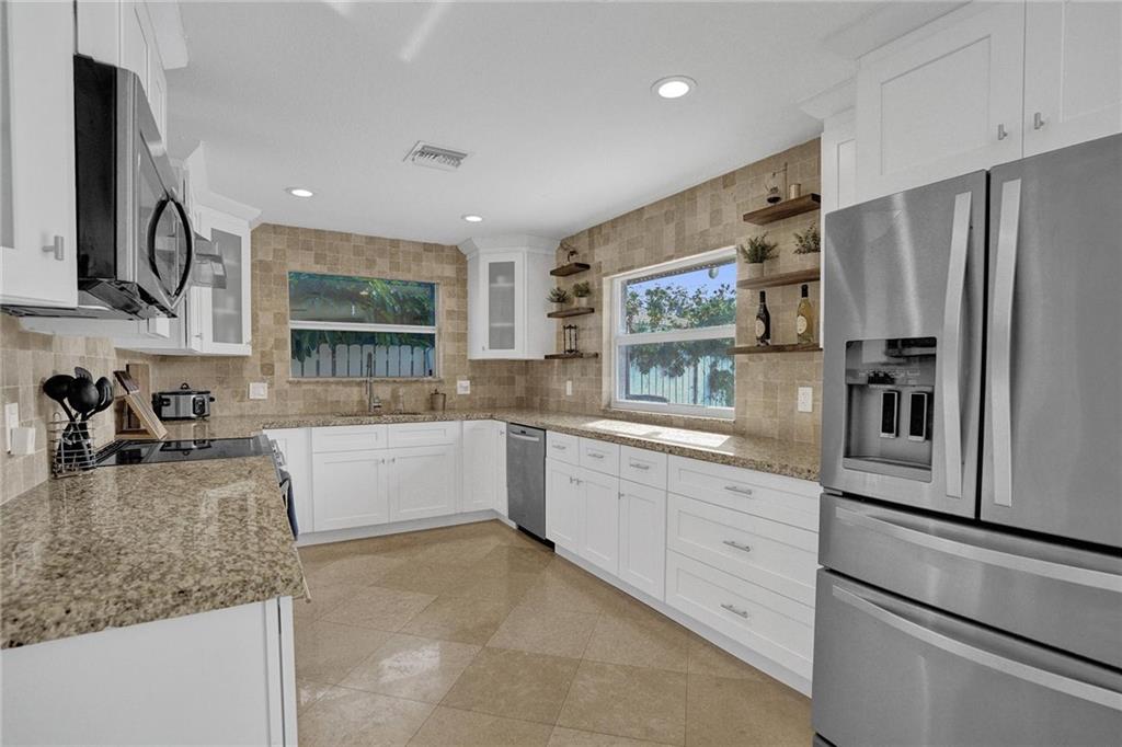 CORAL RIDGE ISLES - Residential