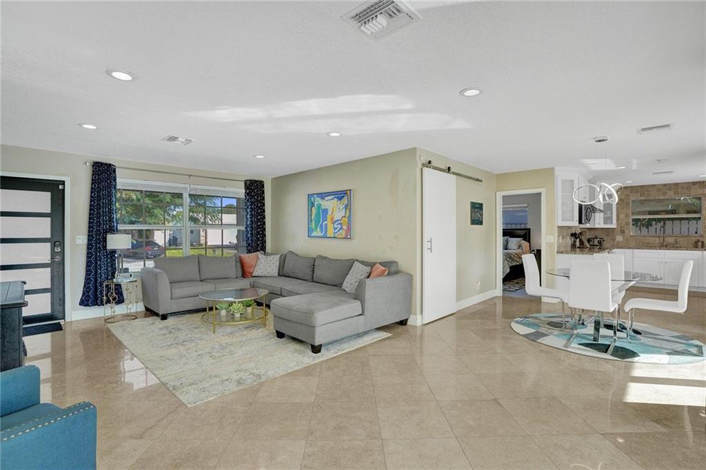 CORAL RIDGE ISLES - Residential