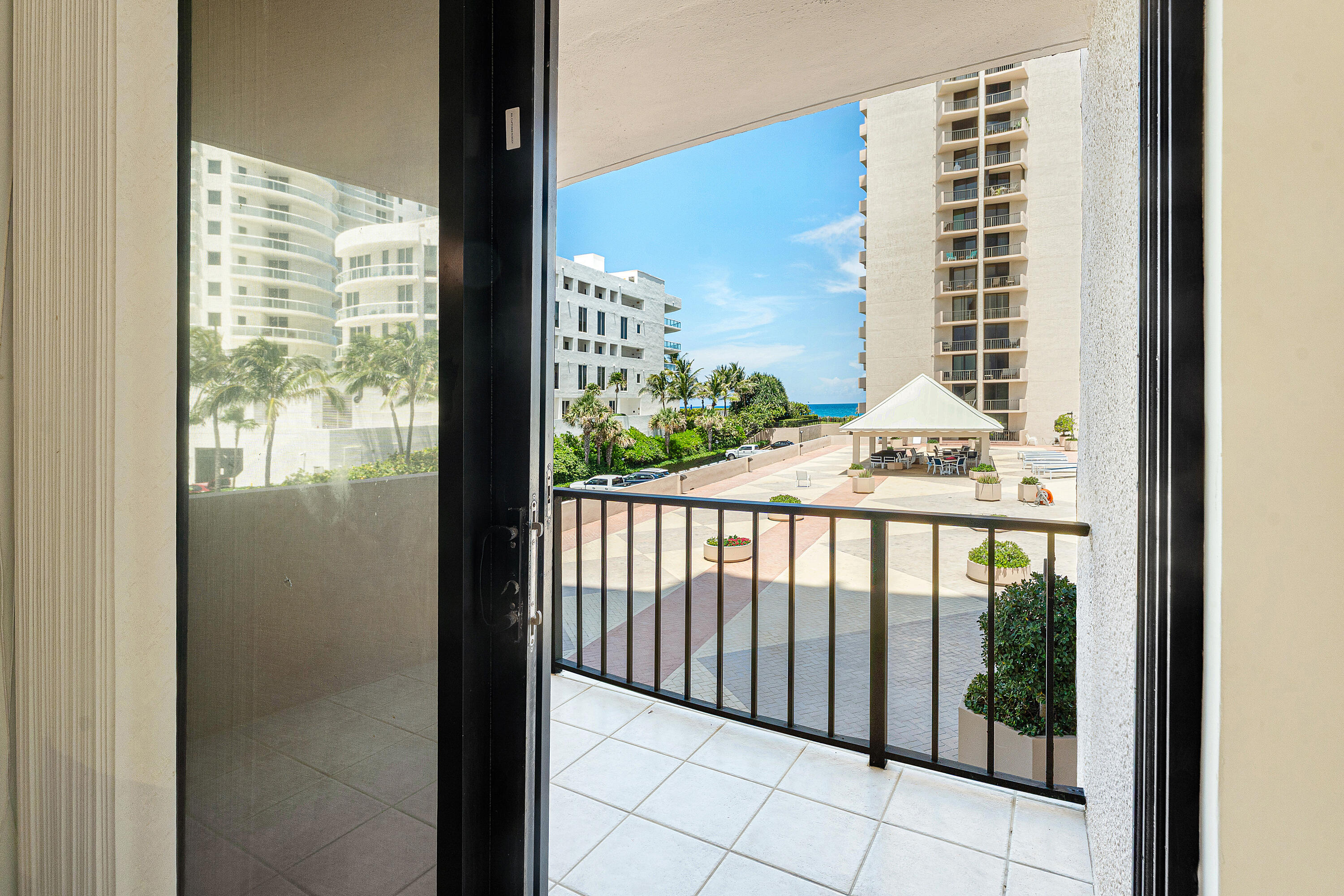 COTE D AZUR CONDO - Residential