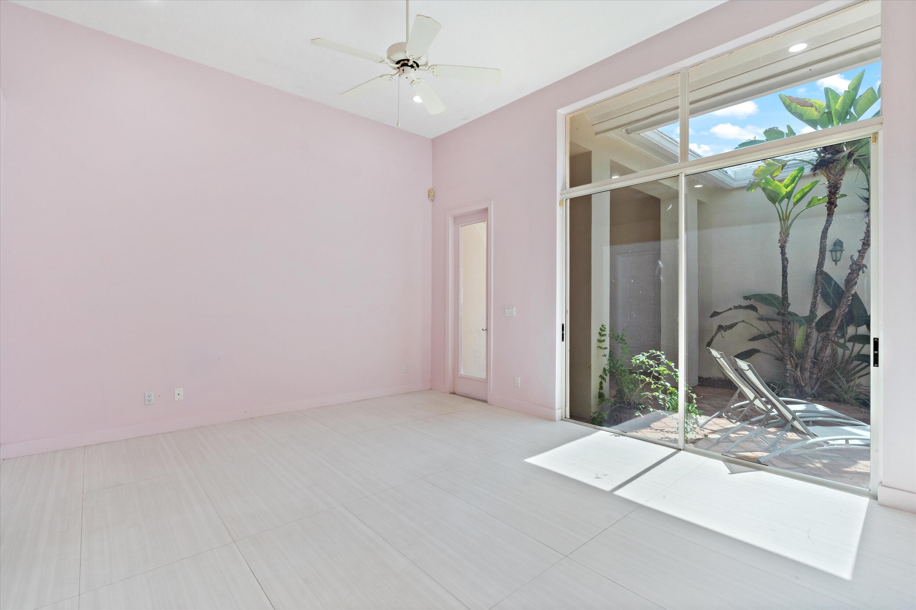 GREENS AT BOCA GOLF AND TENNIS CLUB PALM AIRE EAST - Residential
