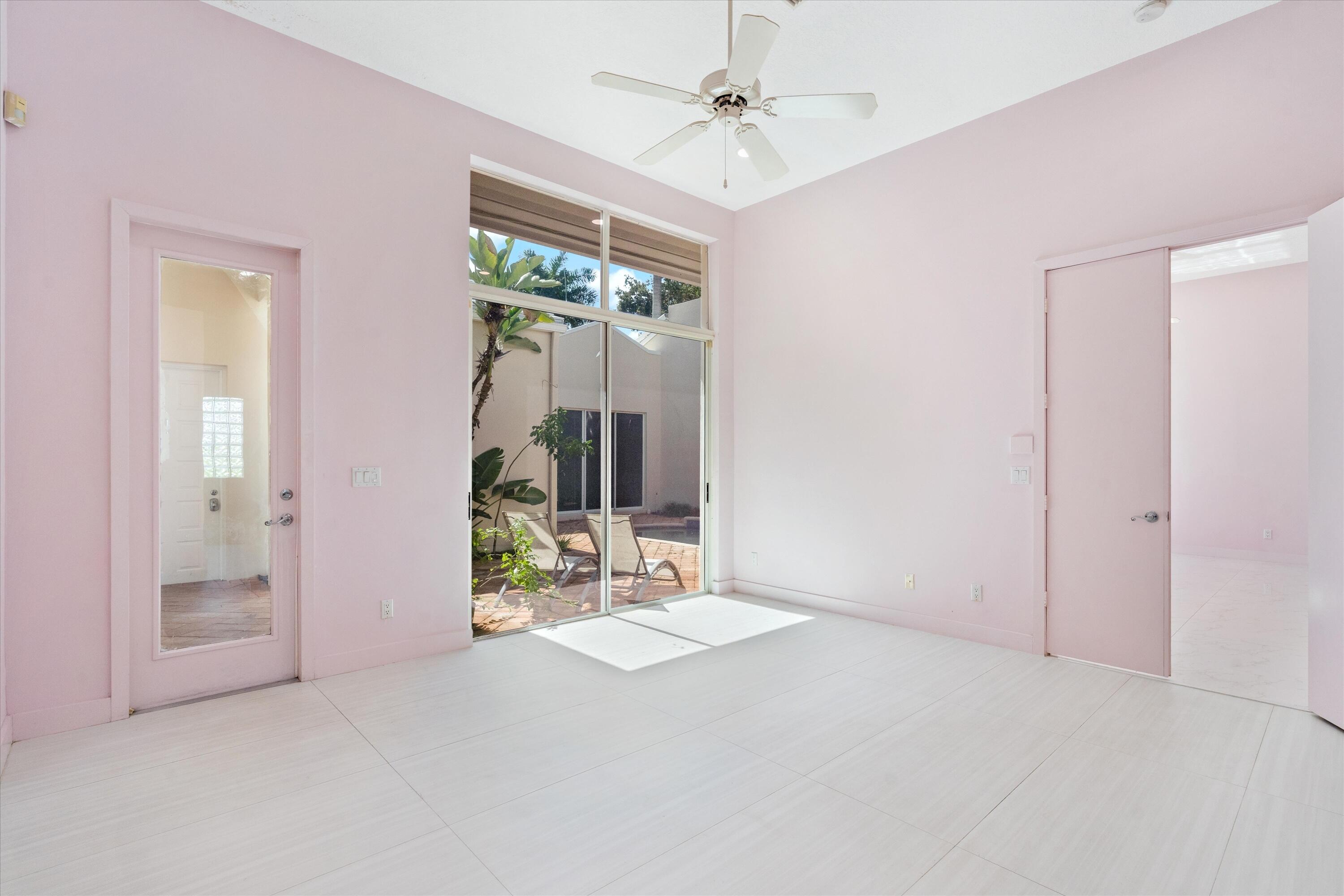 GREENS AT BOCA GOLF AND TENNIS CLUB PALM AIRE EAST - Residential