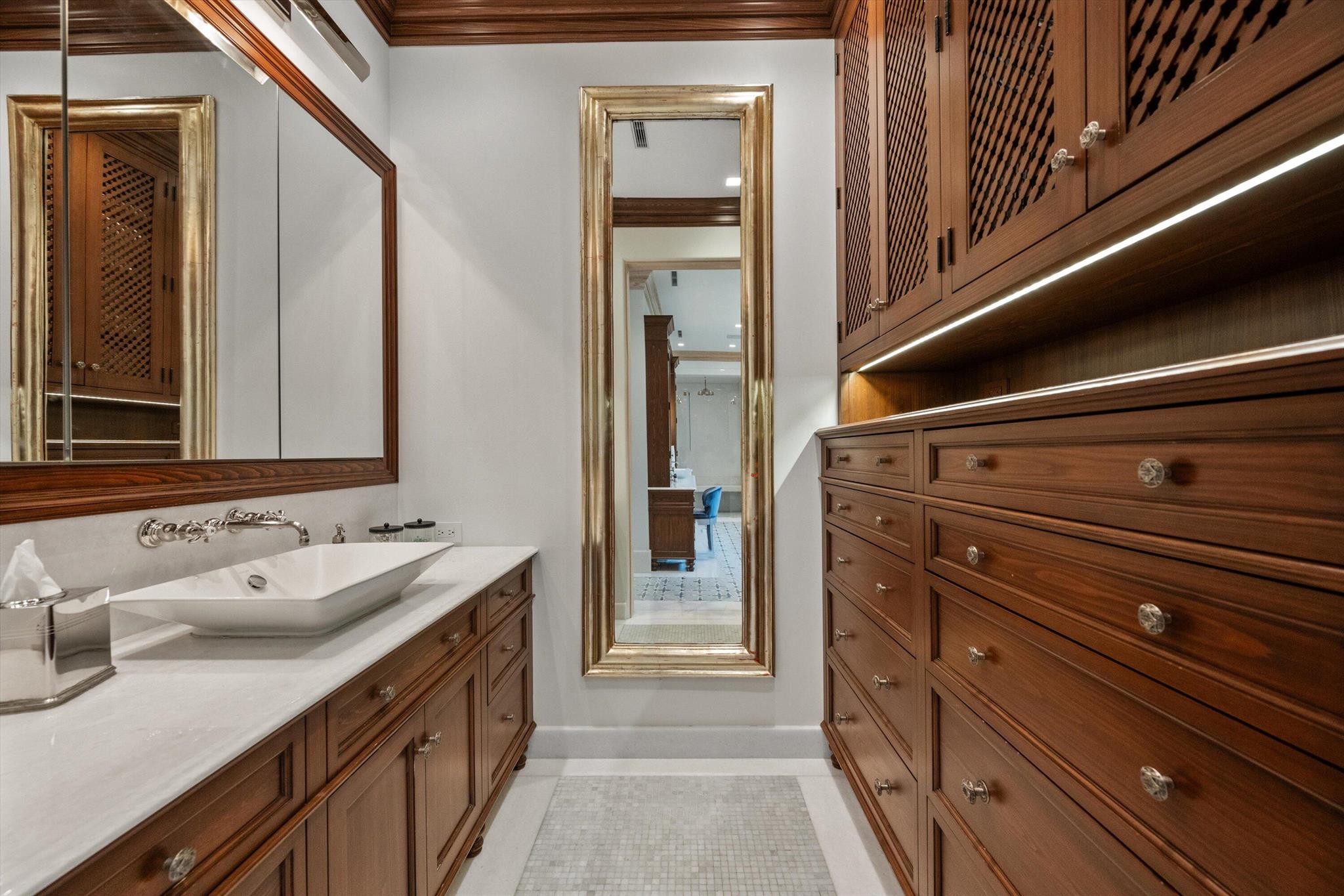 OCEAN PARK H W ROBBINS ADD IN - Residential
