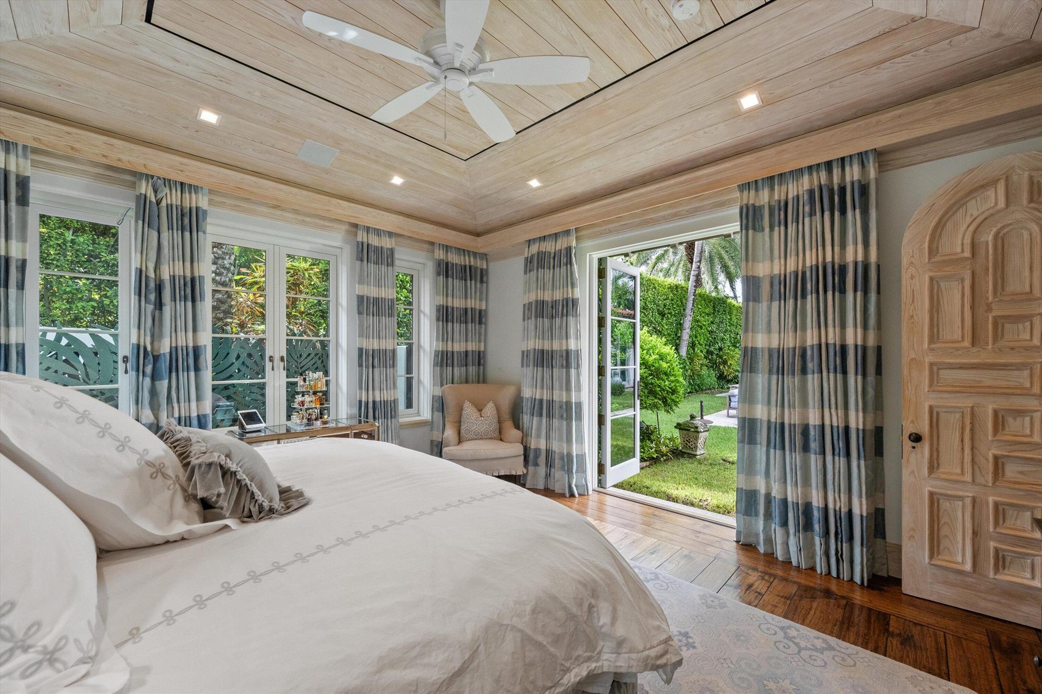 OCEAN PARK H W ROBBINS ADD IN - Residential