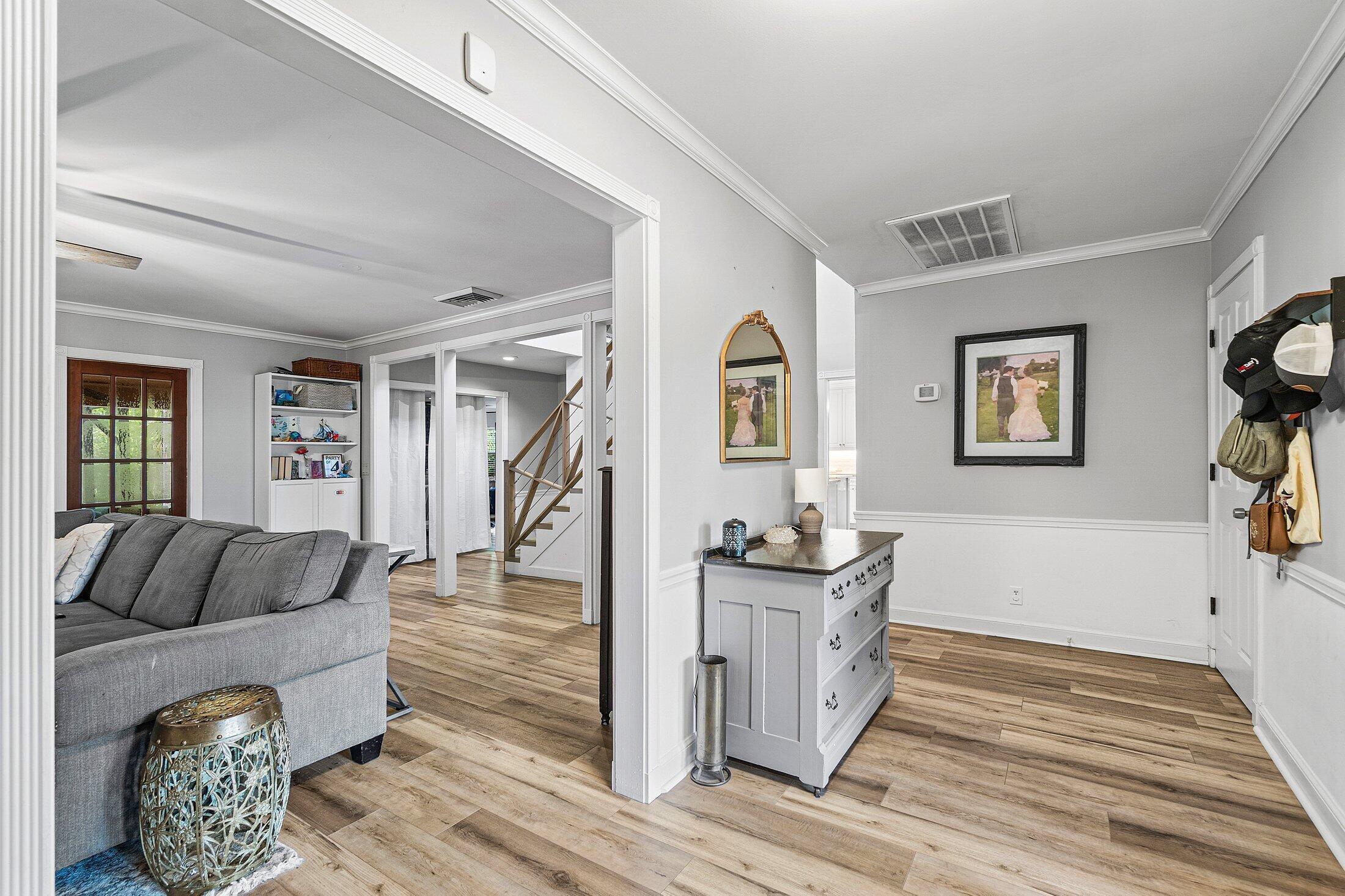 PINEWOOD EAST 2 OF WELLINGTON - Residential
