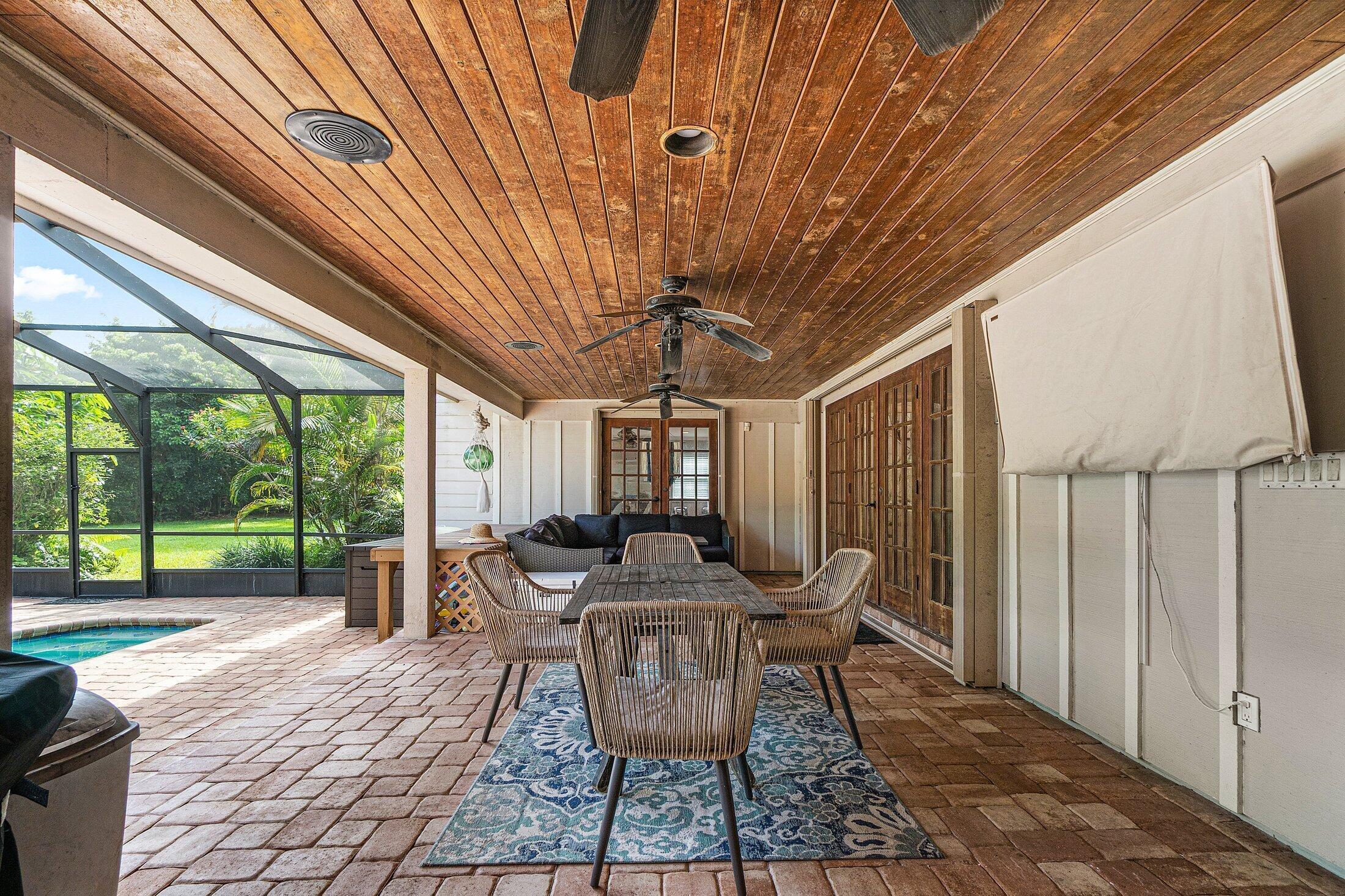 PINEWOOD EAST 2 OF WELLINGTON - Residential