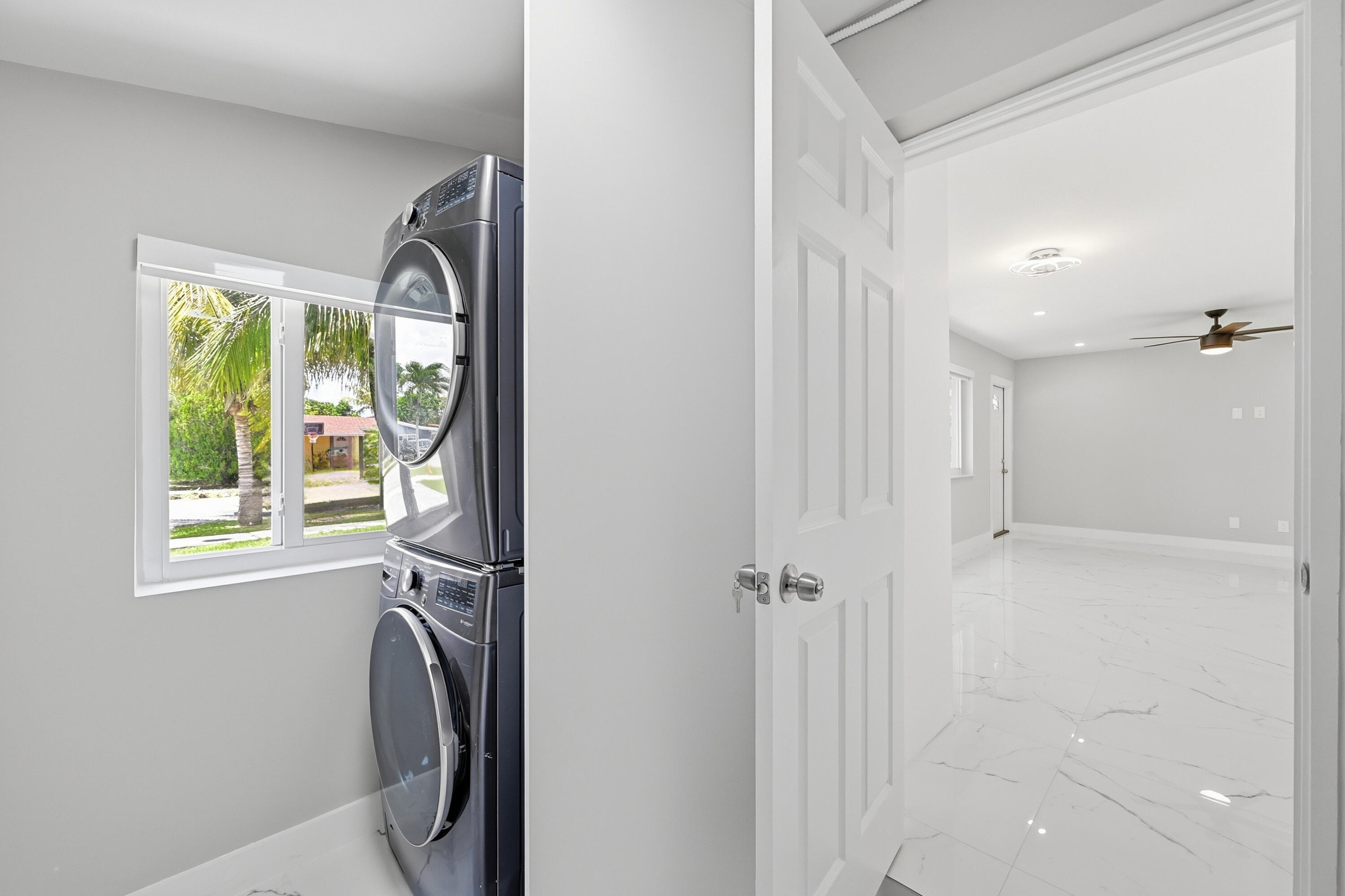 POMPANO PARK SEC 1 - Residential Lease