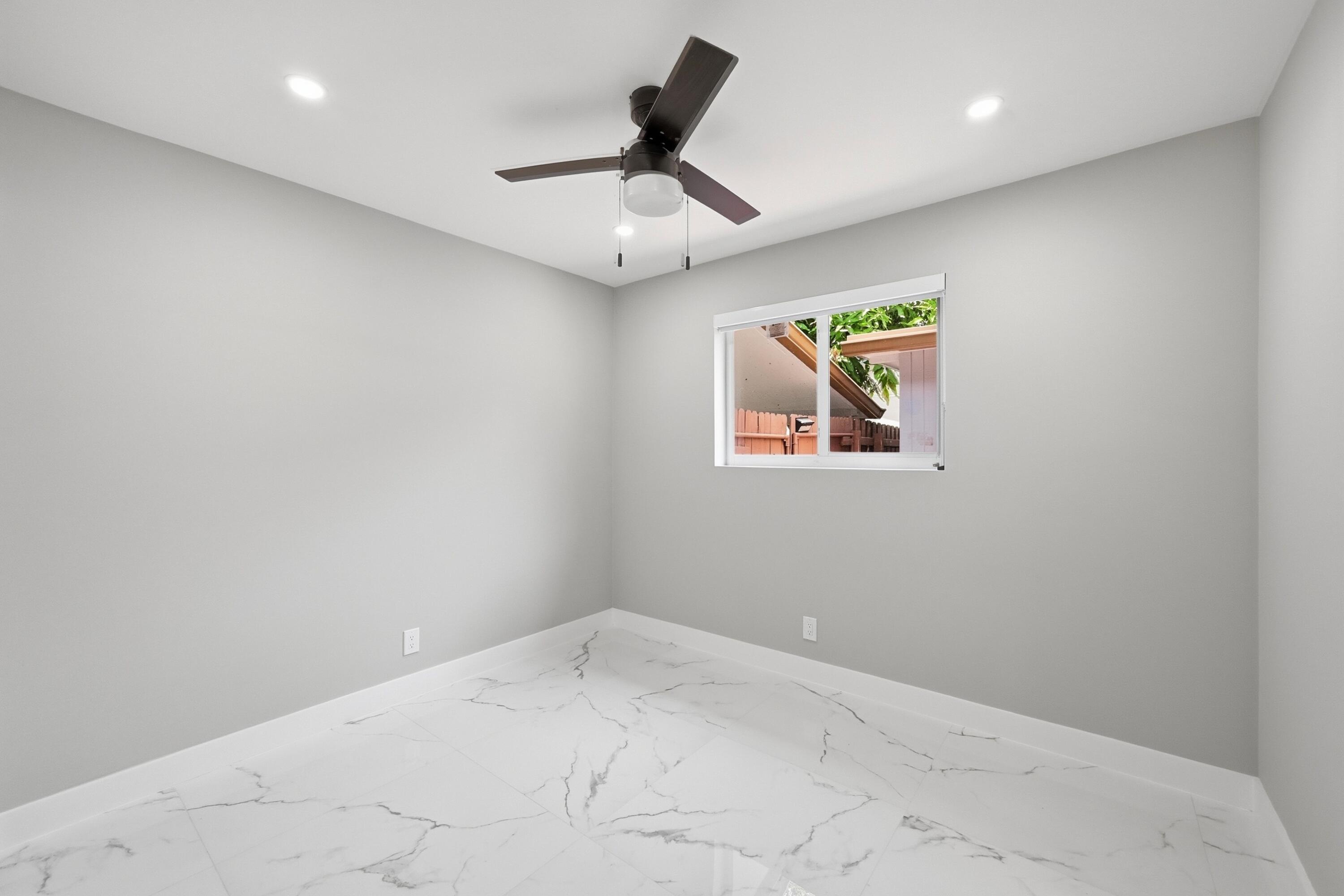 POMPANO PARK SEC 1 - Residential Lease