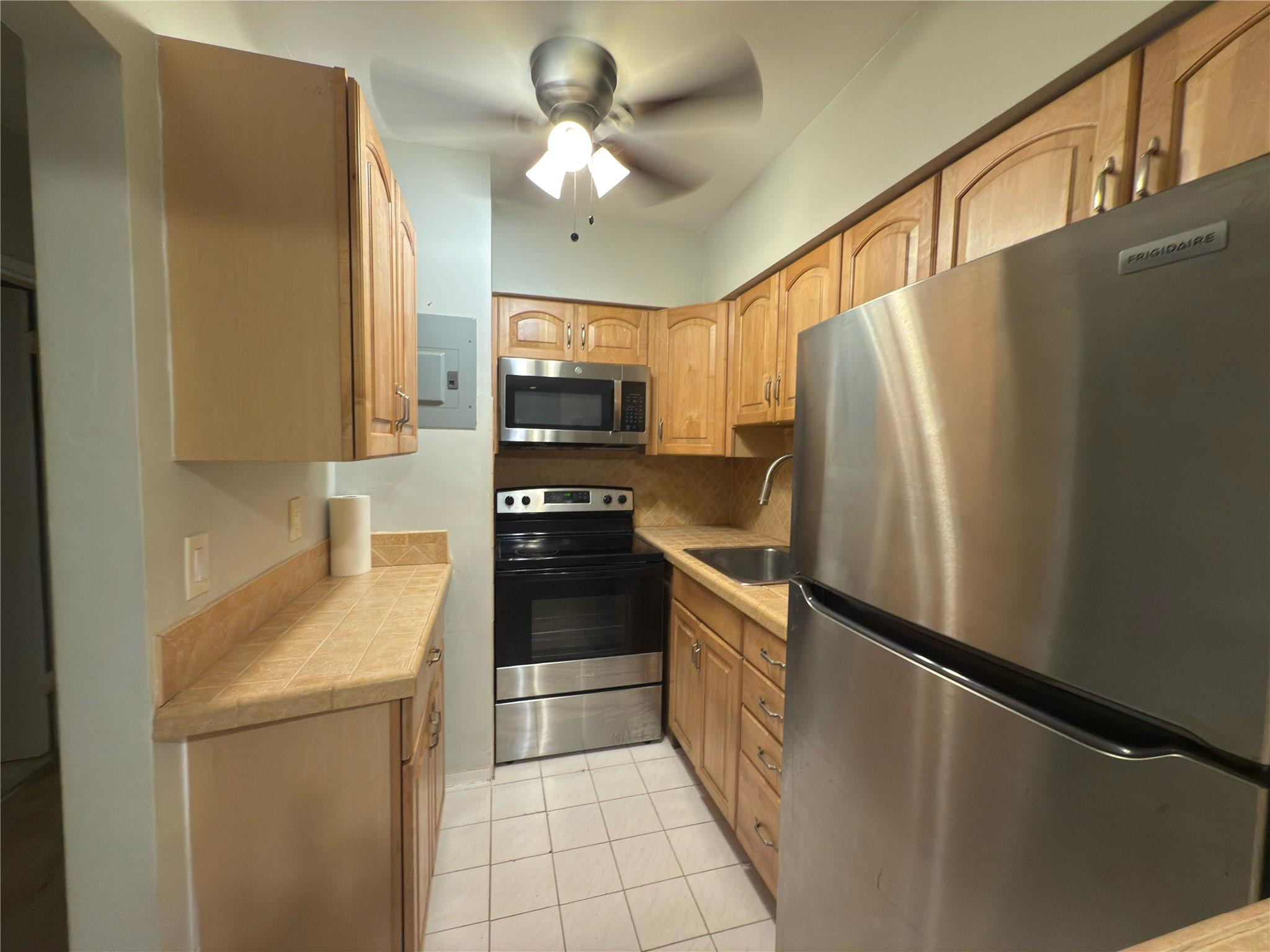 PASADENA GARDEN APARTMENTS CO-OP - Residential Lease