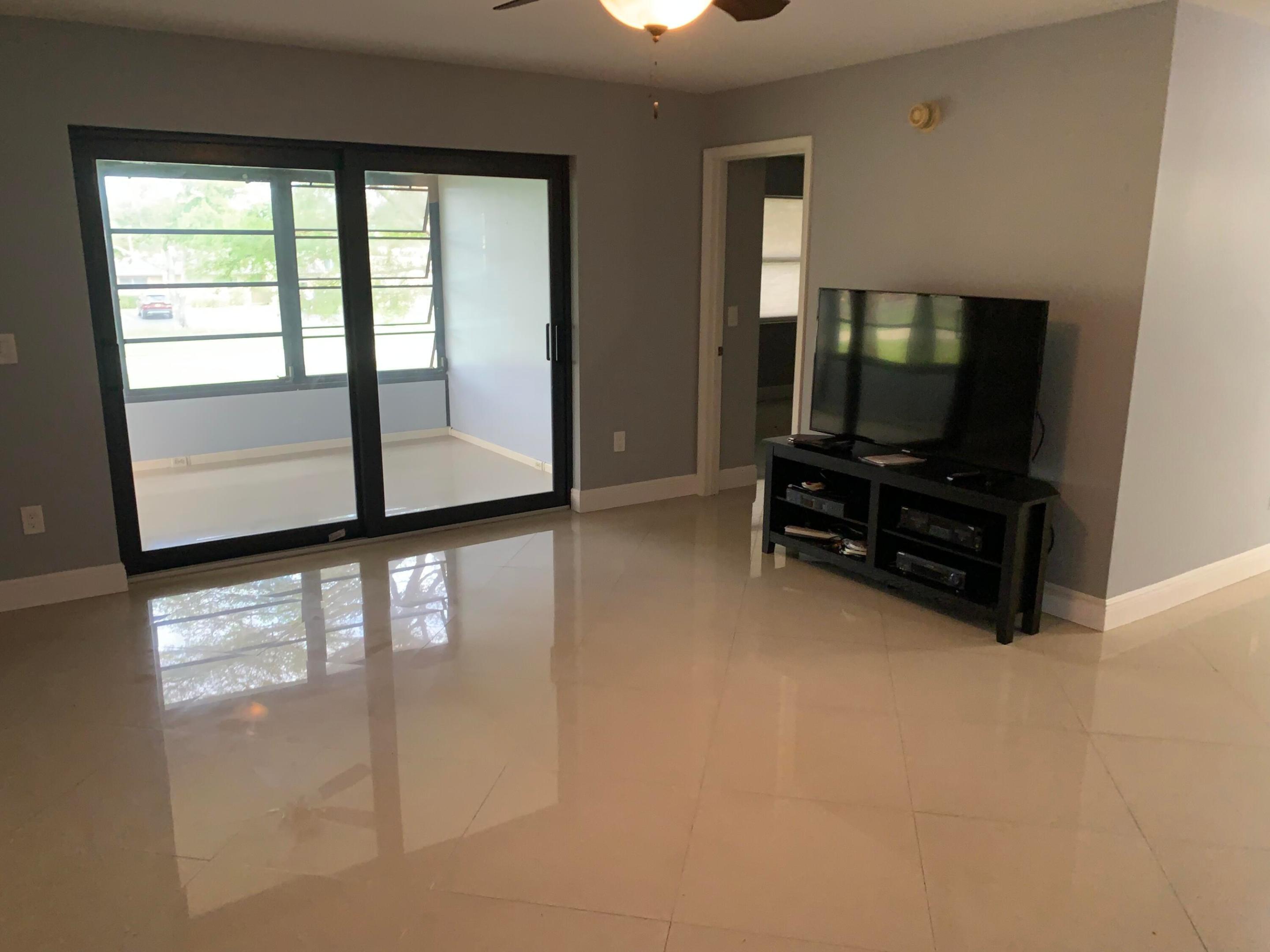 GOLDEN LAKES VILLAGE CONDO K - Residential Lease