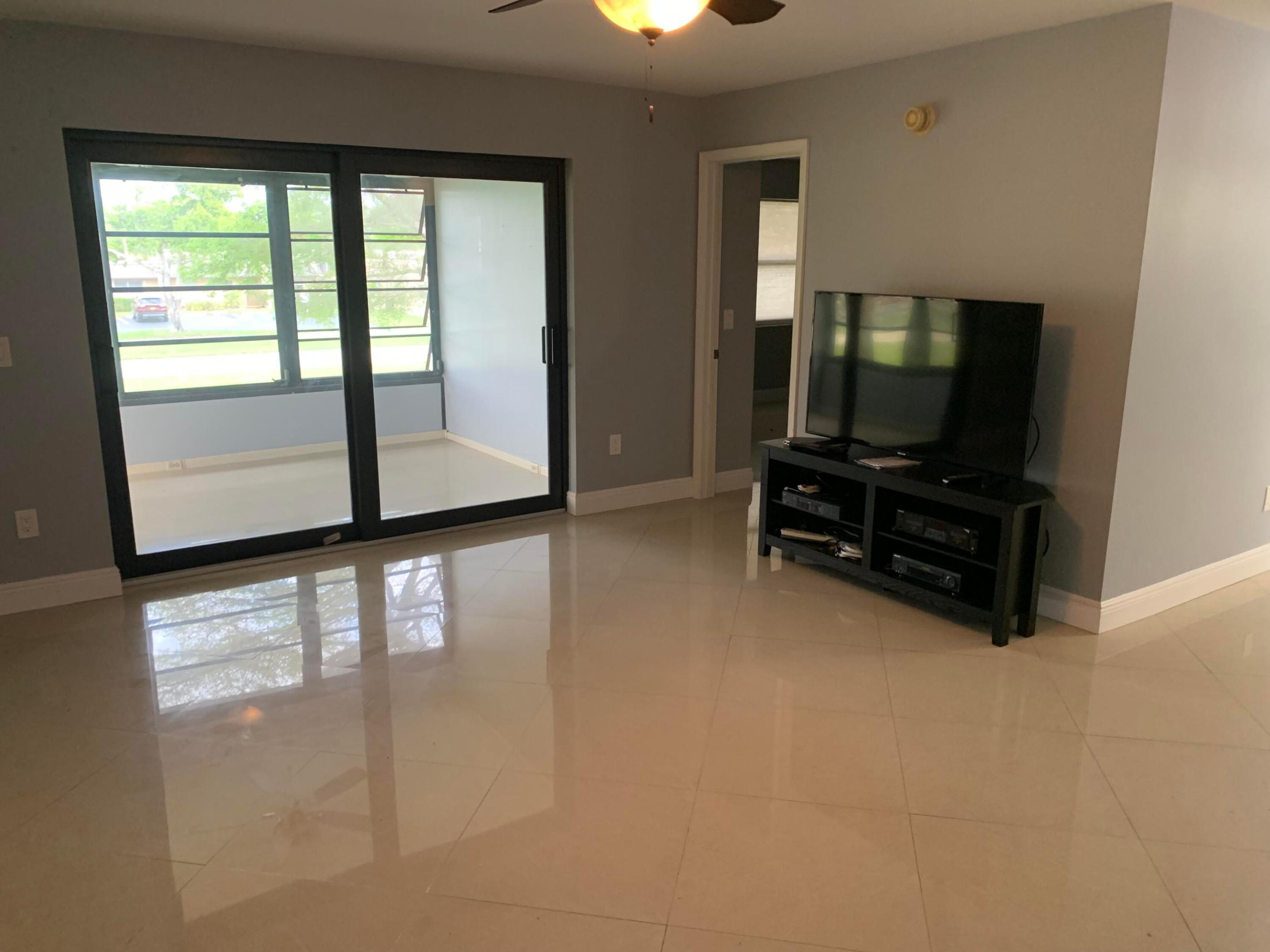 GOLDEN LAKES VILLAGE CONDO K - Residential Lease
