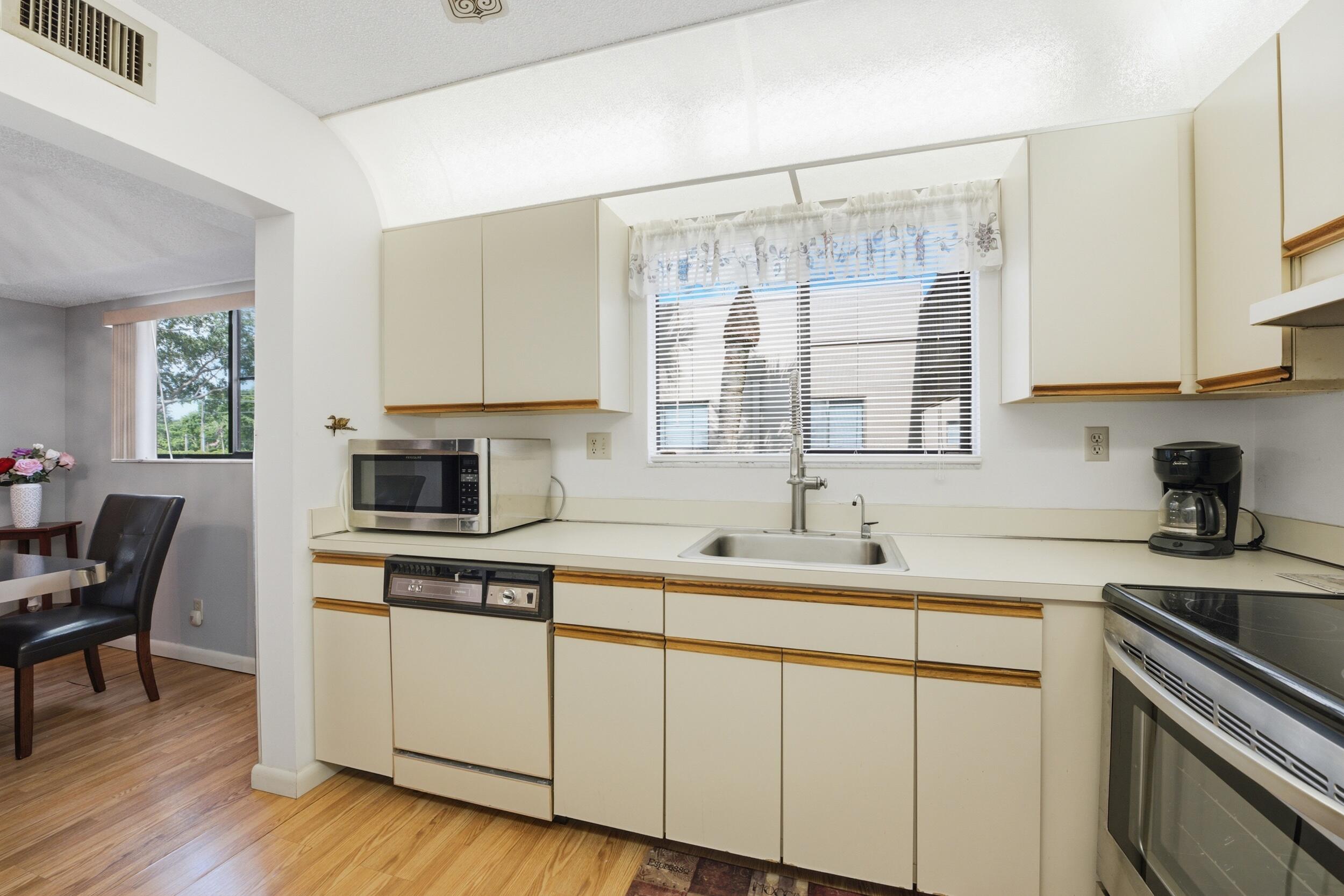 LAKES OF DELRAY - Residential