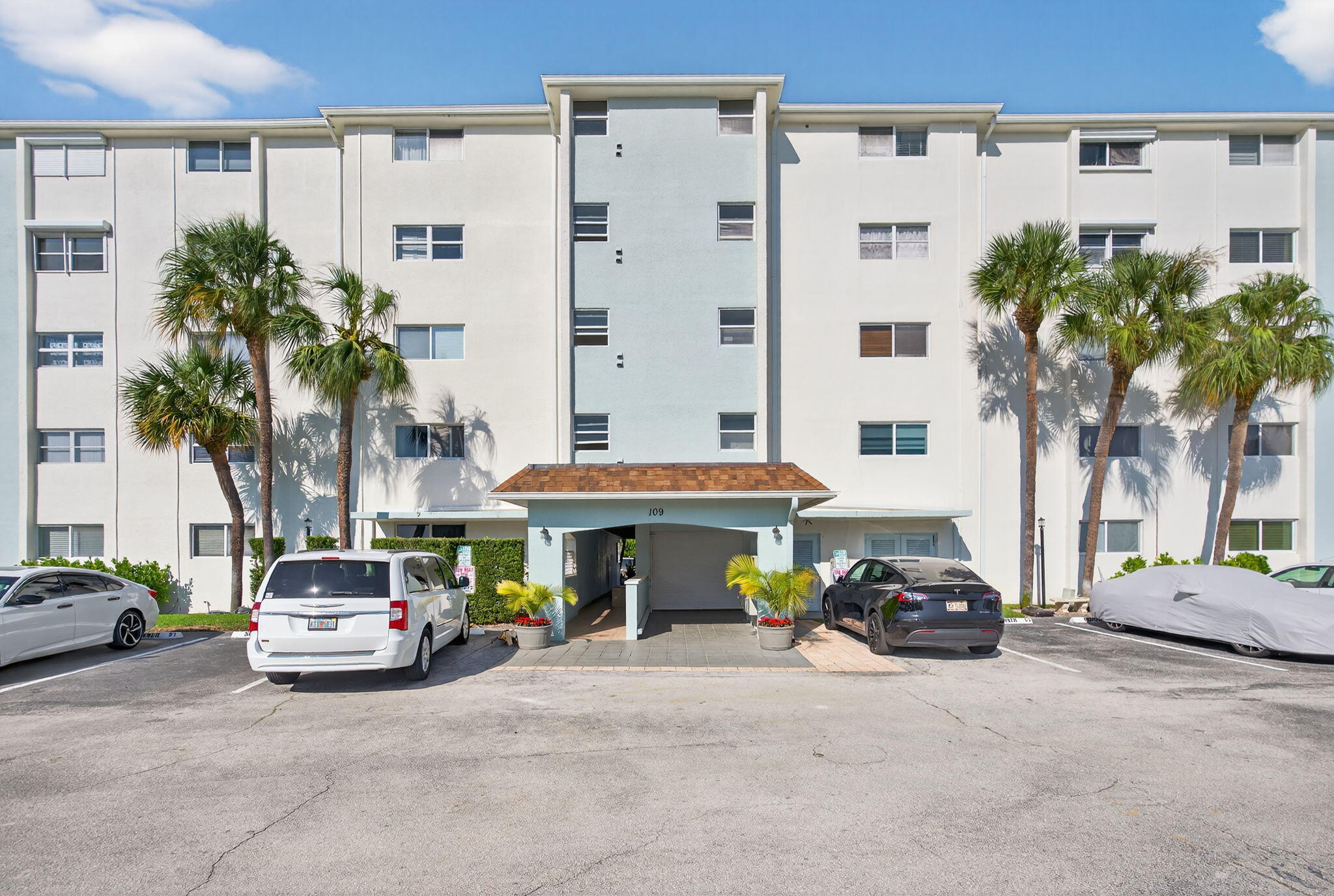 SCHOONER BAY CONDO - Residential