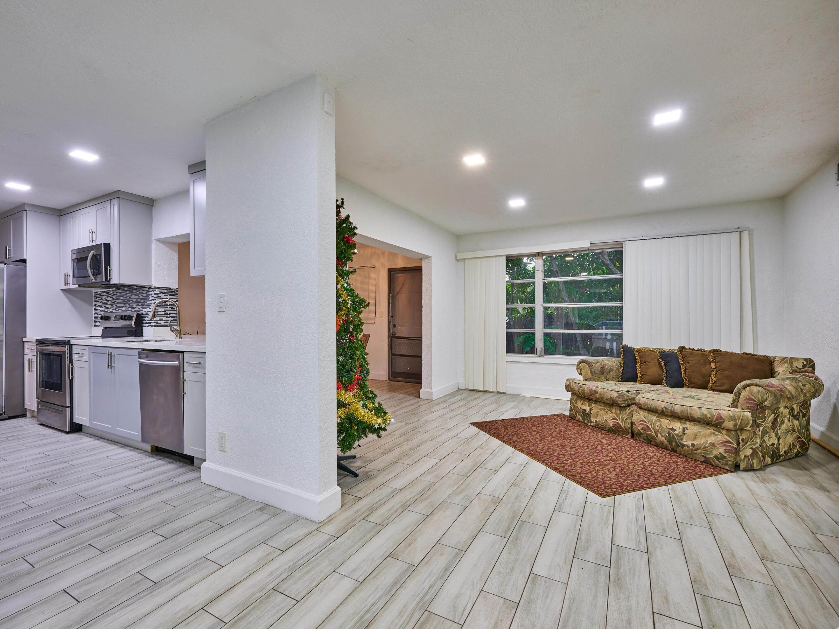 ORIOLE ESTATES SEC 3 - Residential