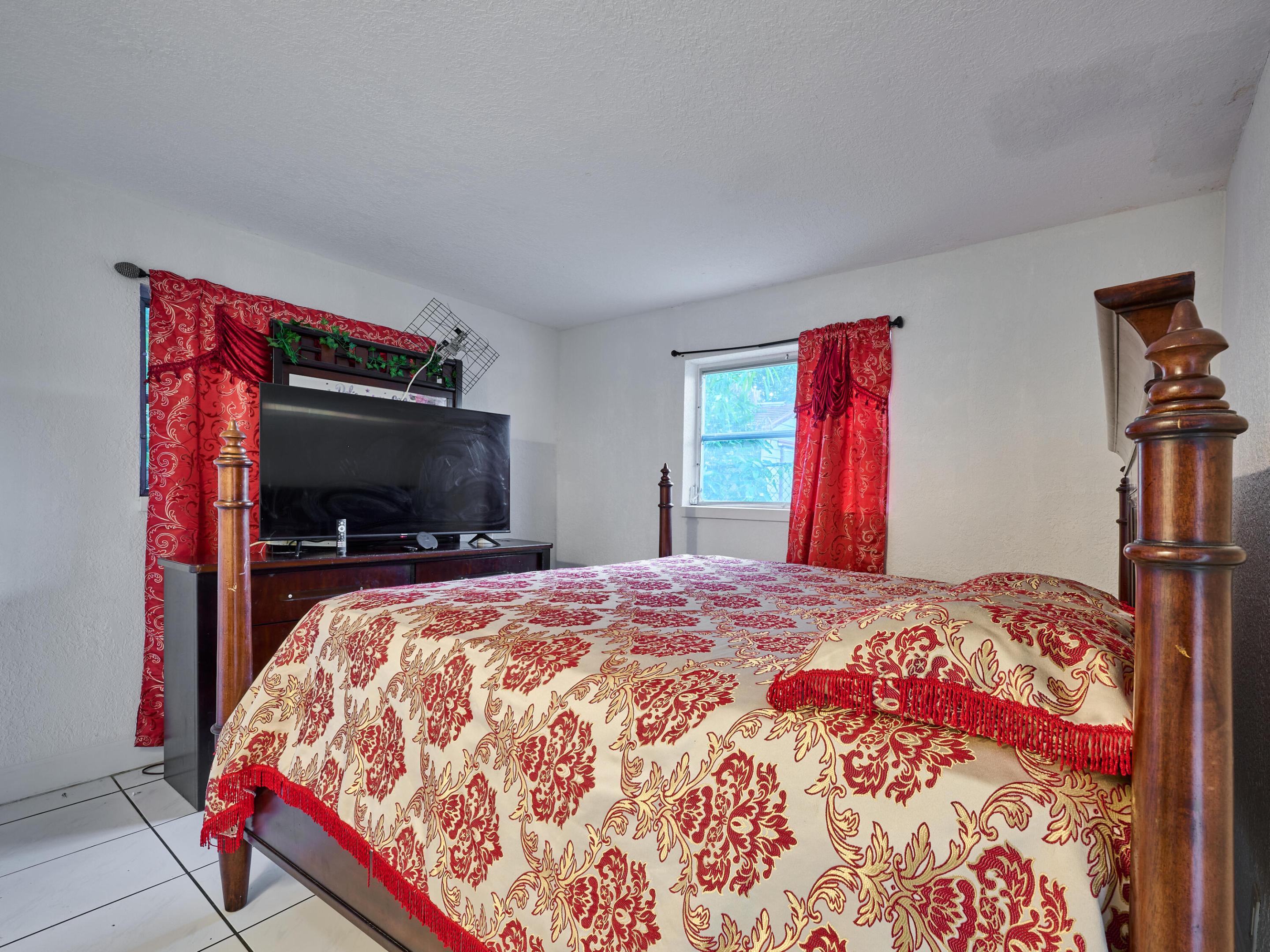 ORIOLE ESTATES SEC 3 - Residential