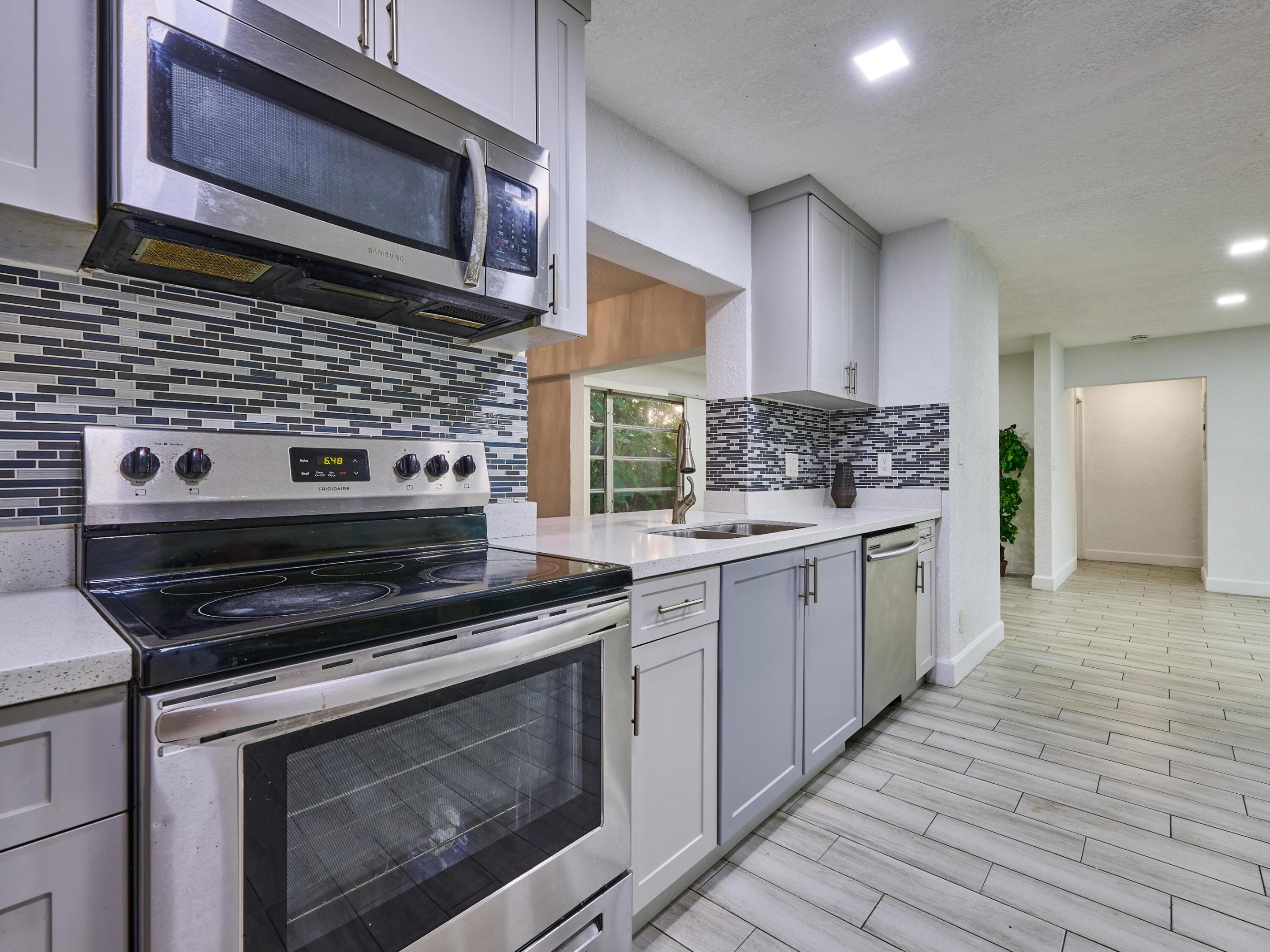 ORIOLE ESTATES SEC 3 - Residential