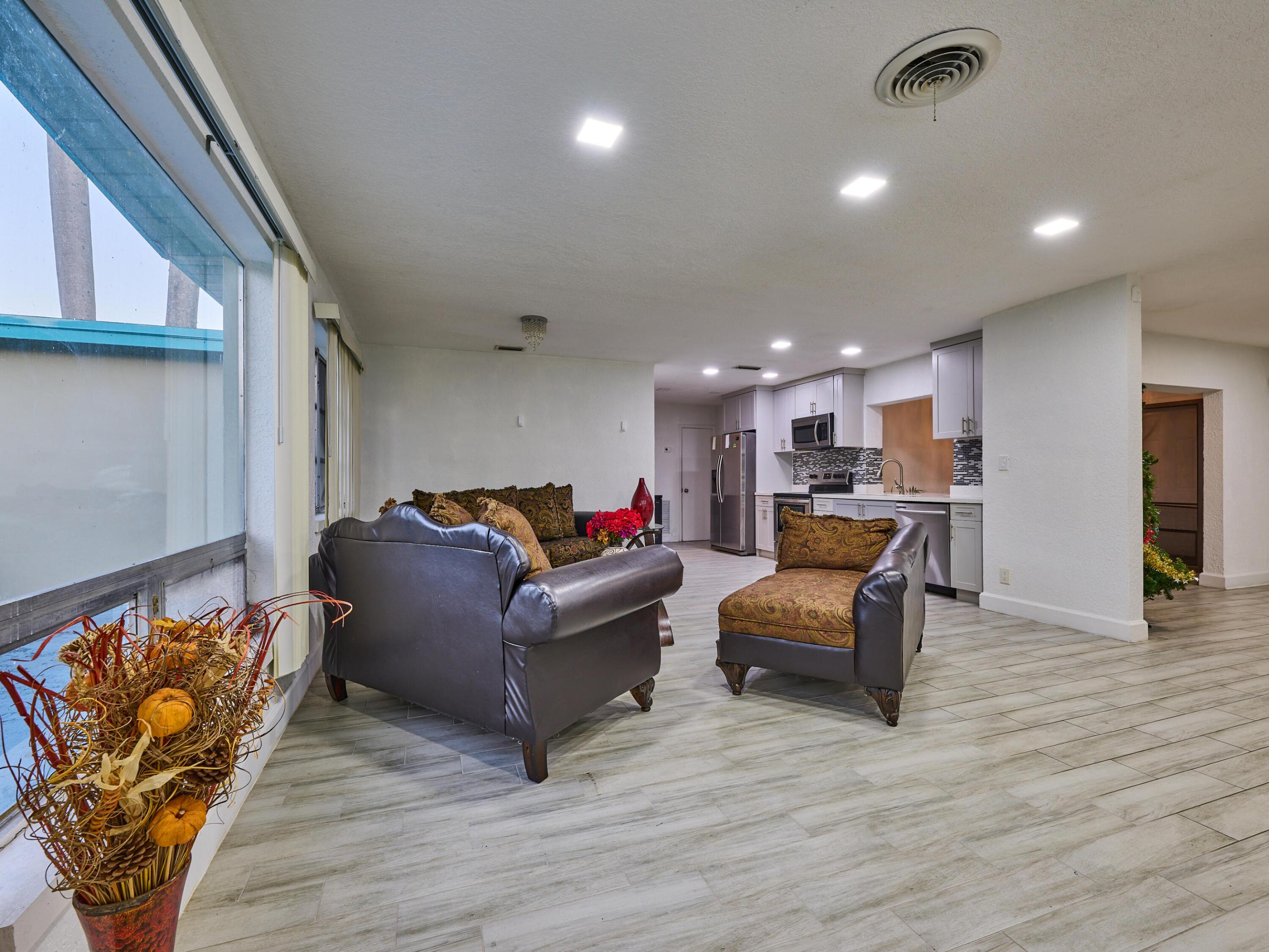 ORIOLE ESTATES SEC 3 - Residential