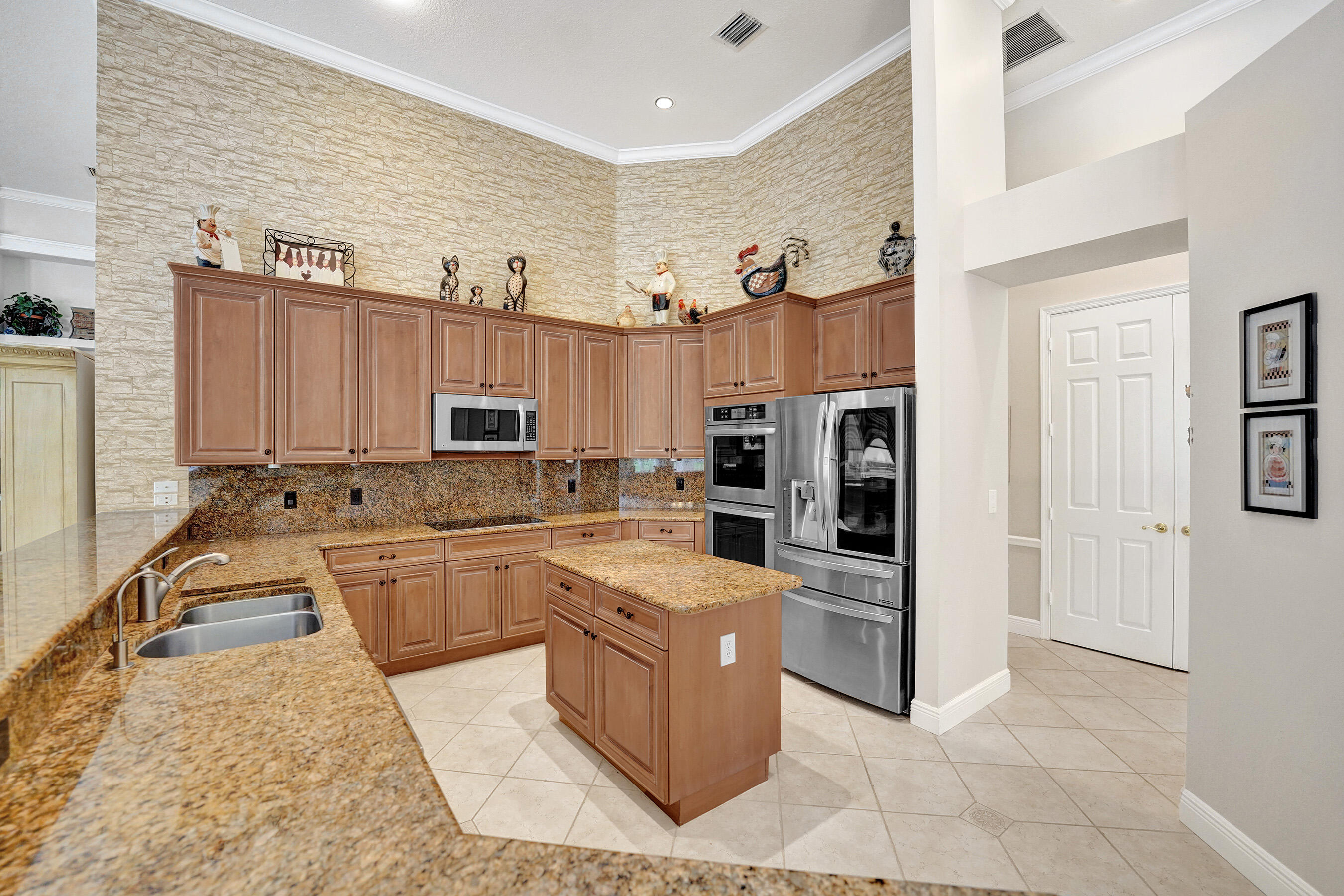 IMAGINATION FARMS EAST - Residential