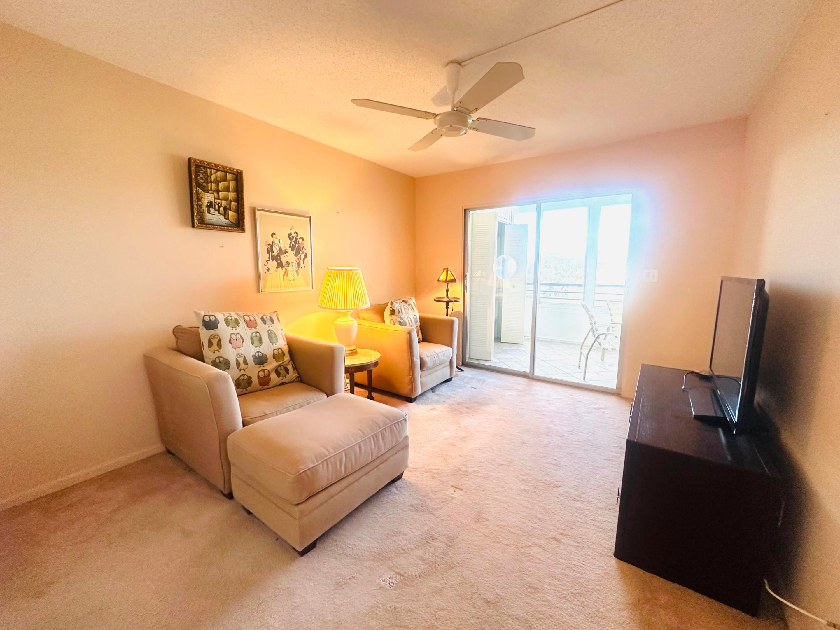 OAKRIDGE V CONDO - Residential