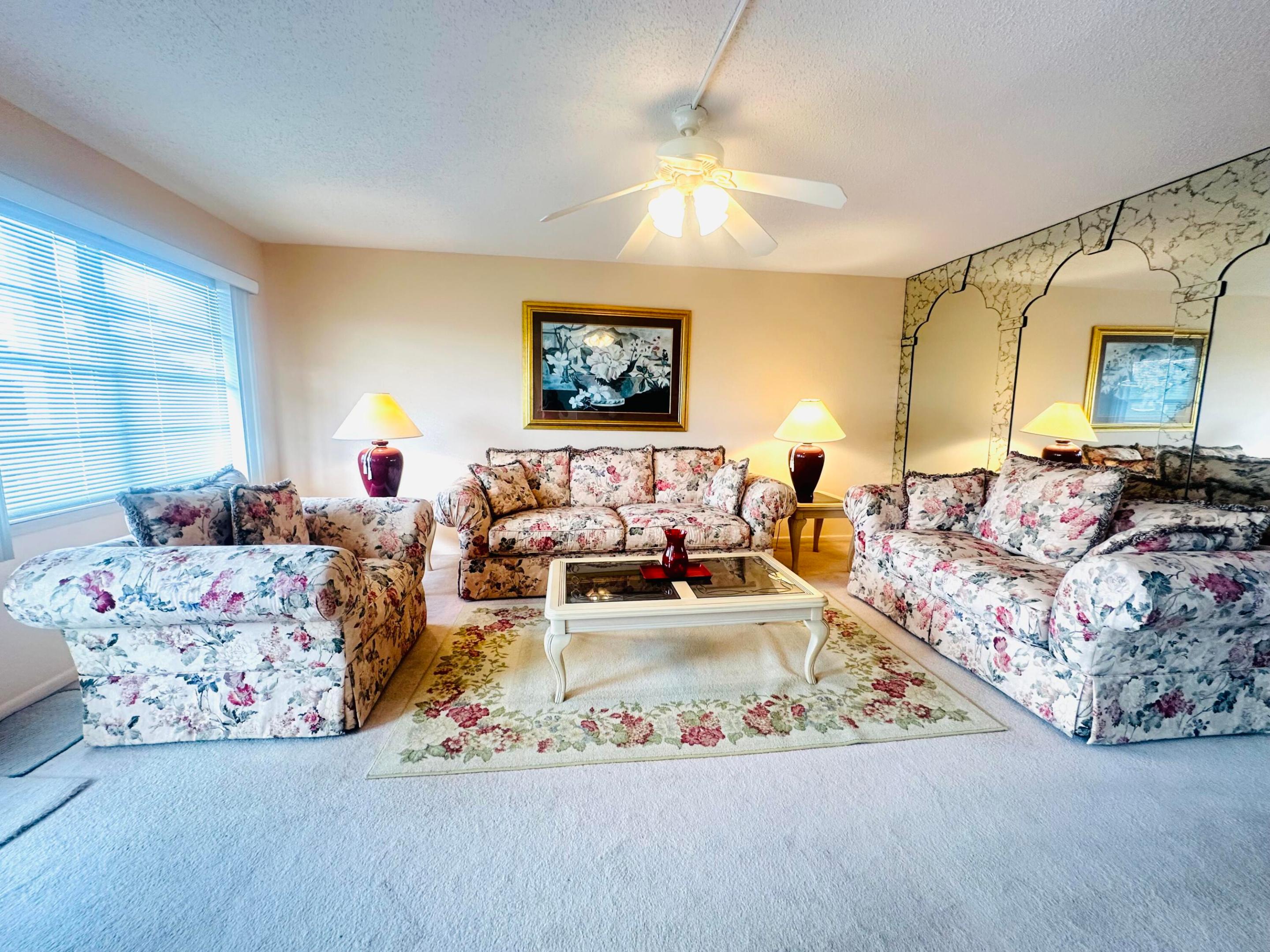 OAKRIDGE V CONDO - Residential
