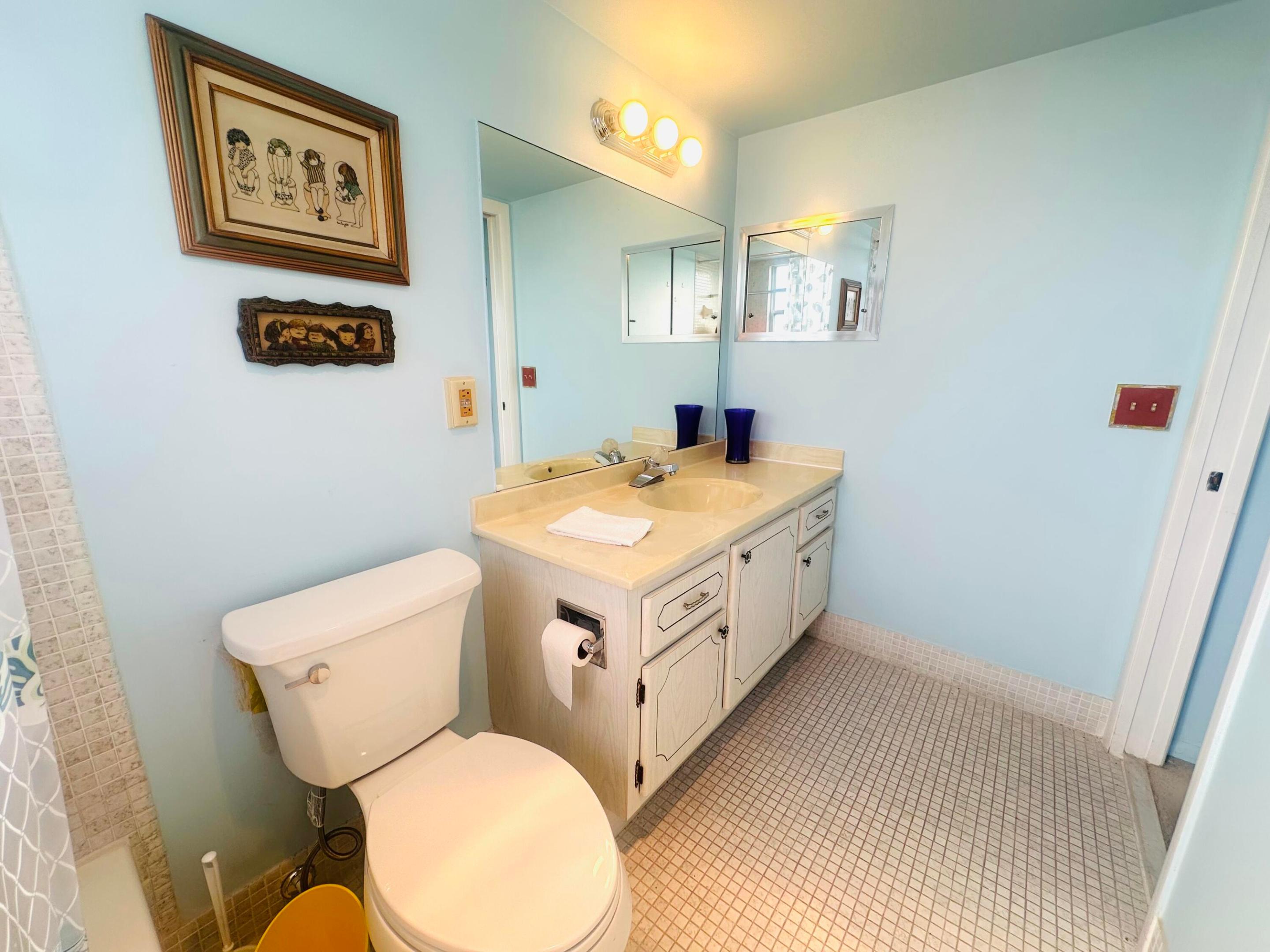 OAKRIDGE V CONDO - Residential