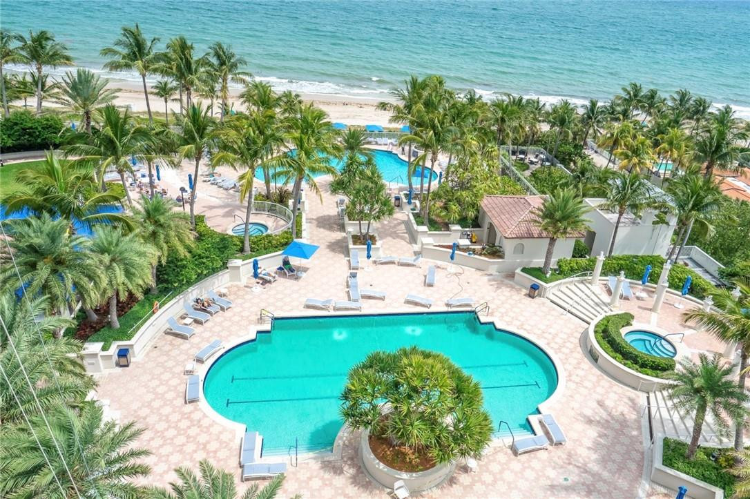 LHERMITAGE I CONDOMINIUM - Residential Lease