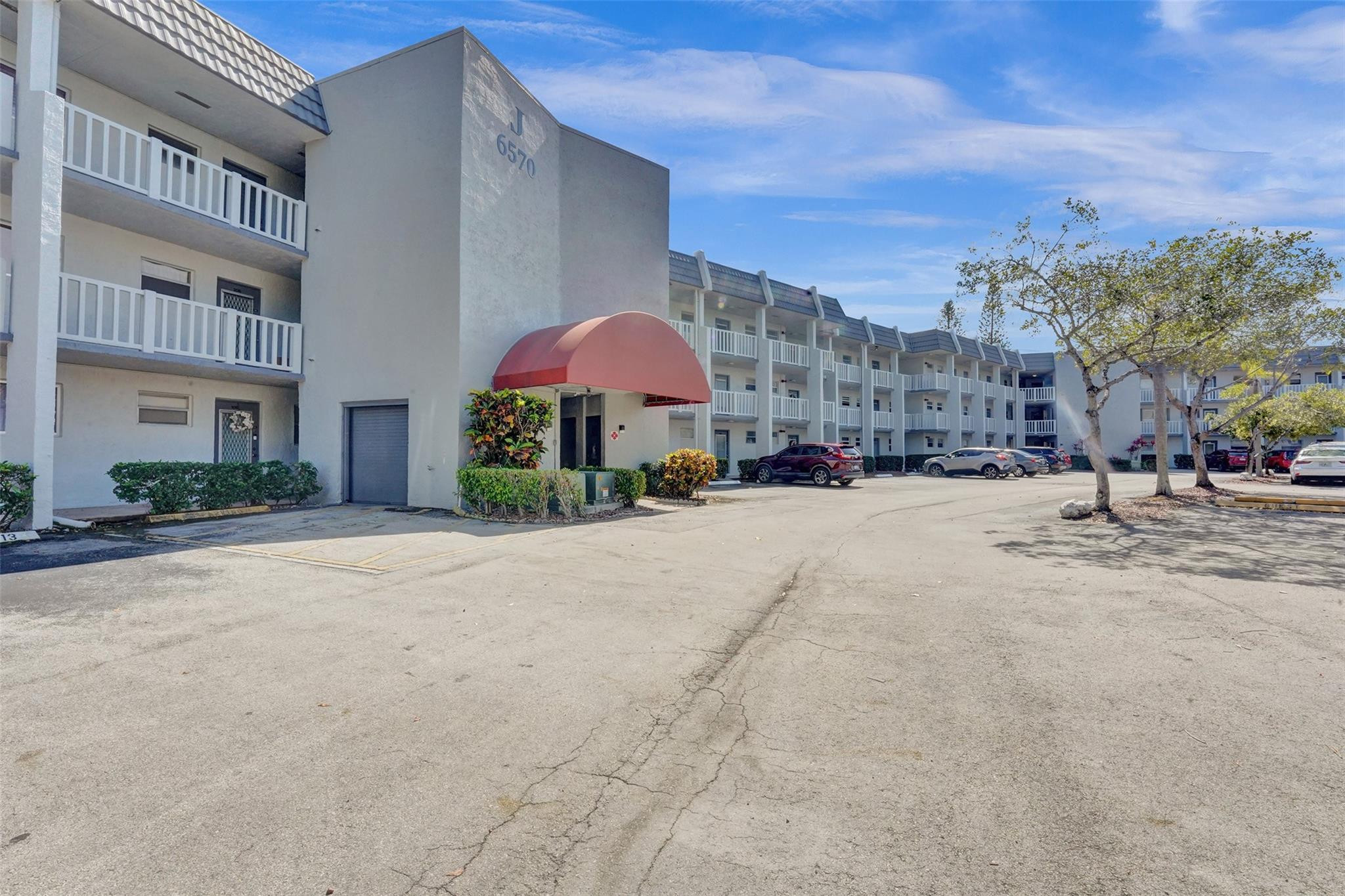 ROYAL PARK GARDENS I-J CONDO - Residential