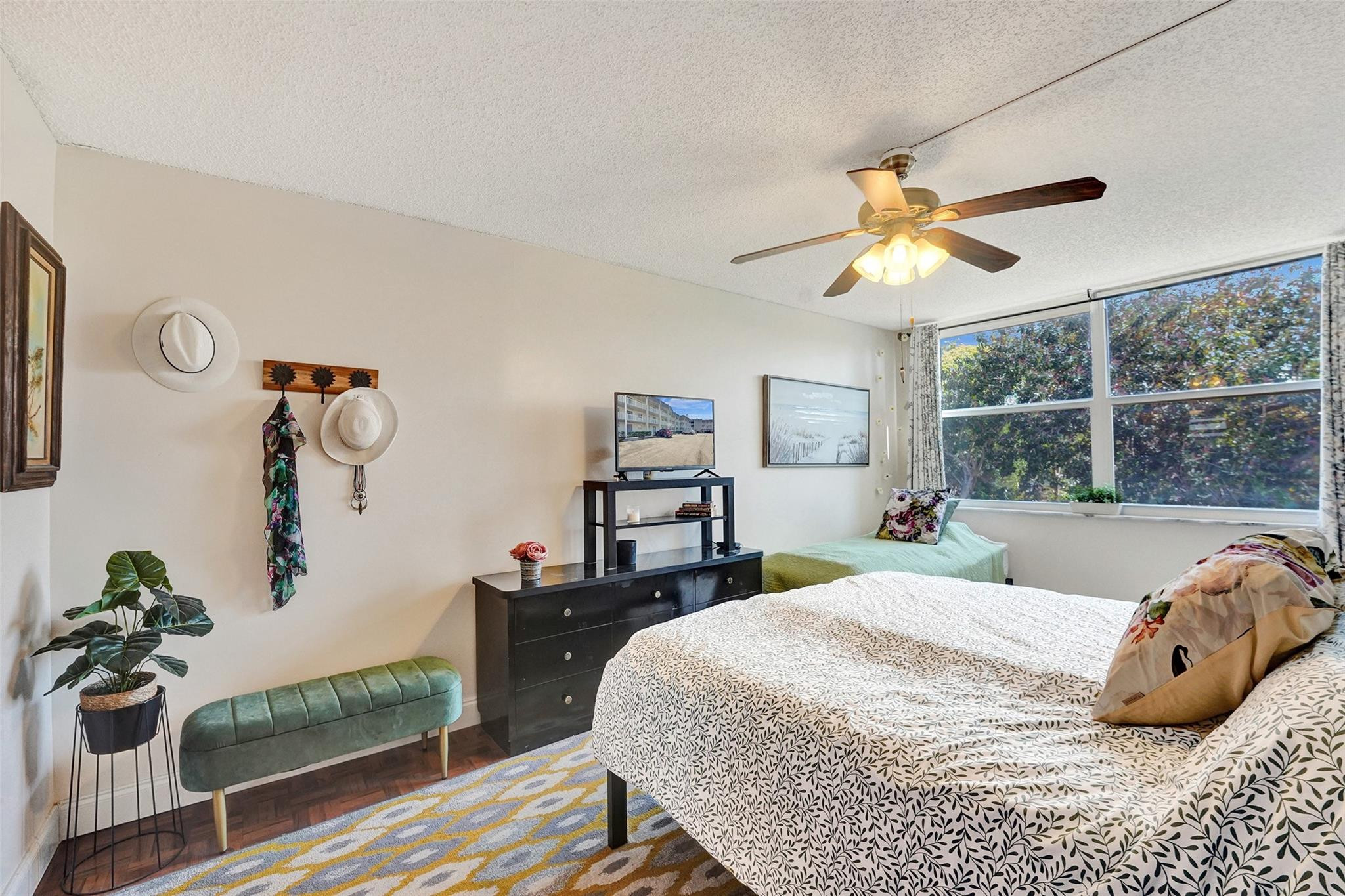 ROYAL PARK GARDENS I-J CONDO - Residential