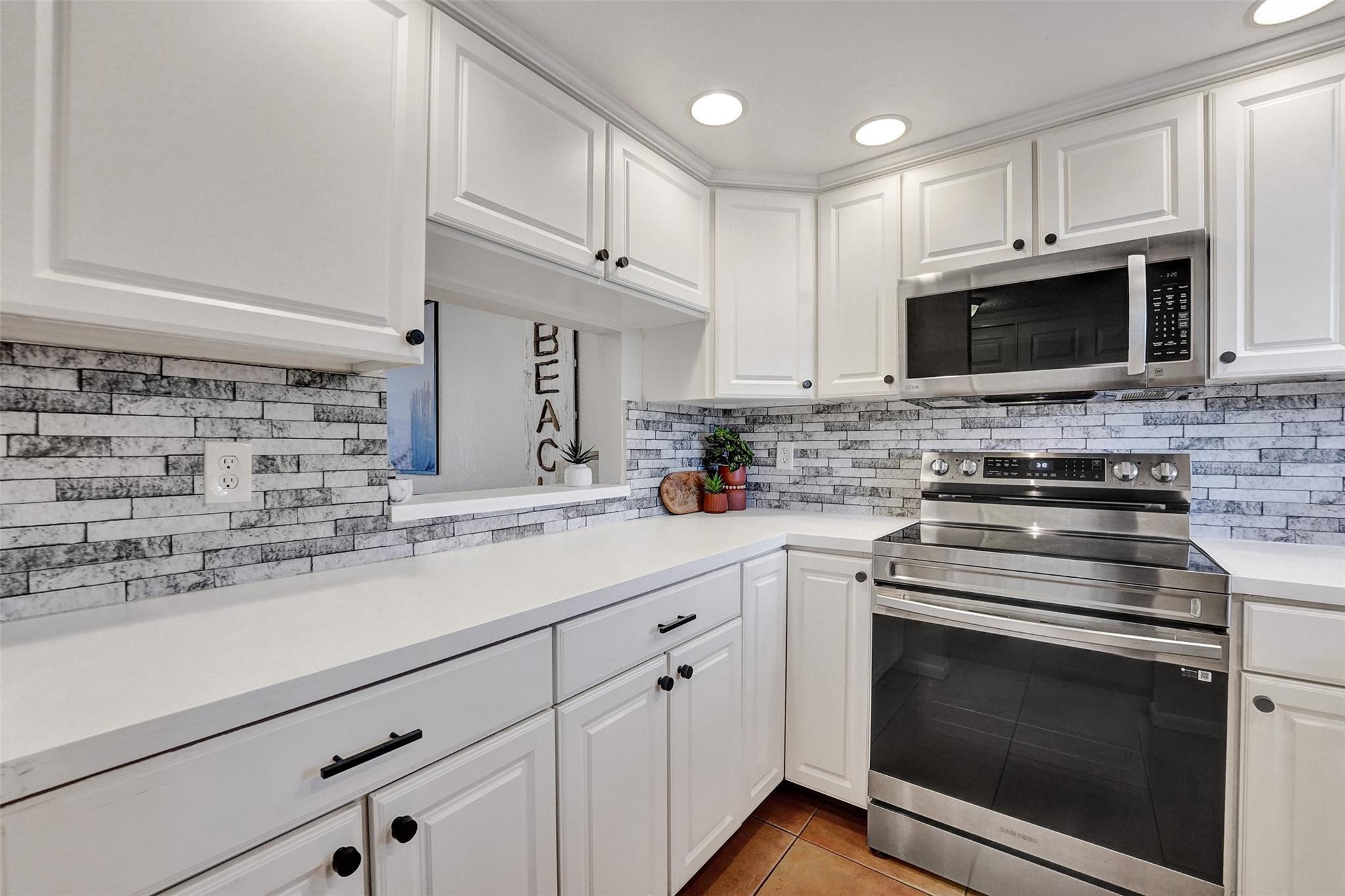 ROYAL PARK GARDENS I-J CONDO - Residential