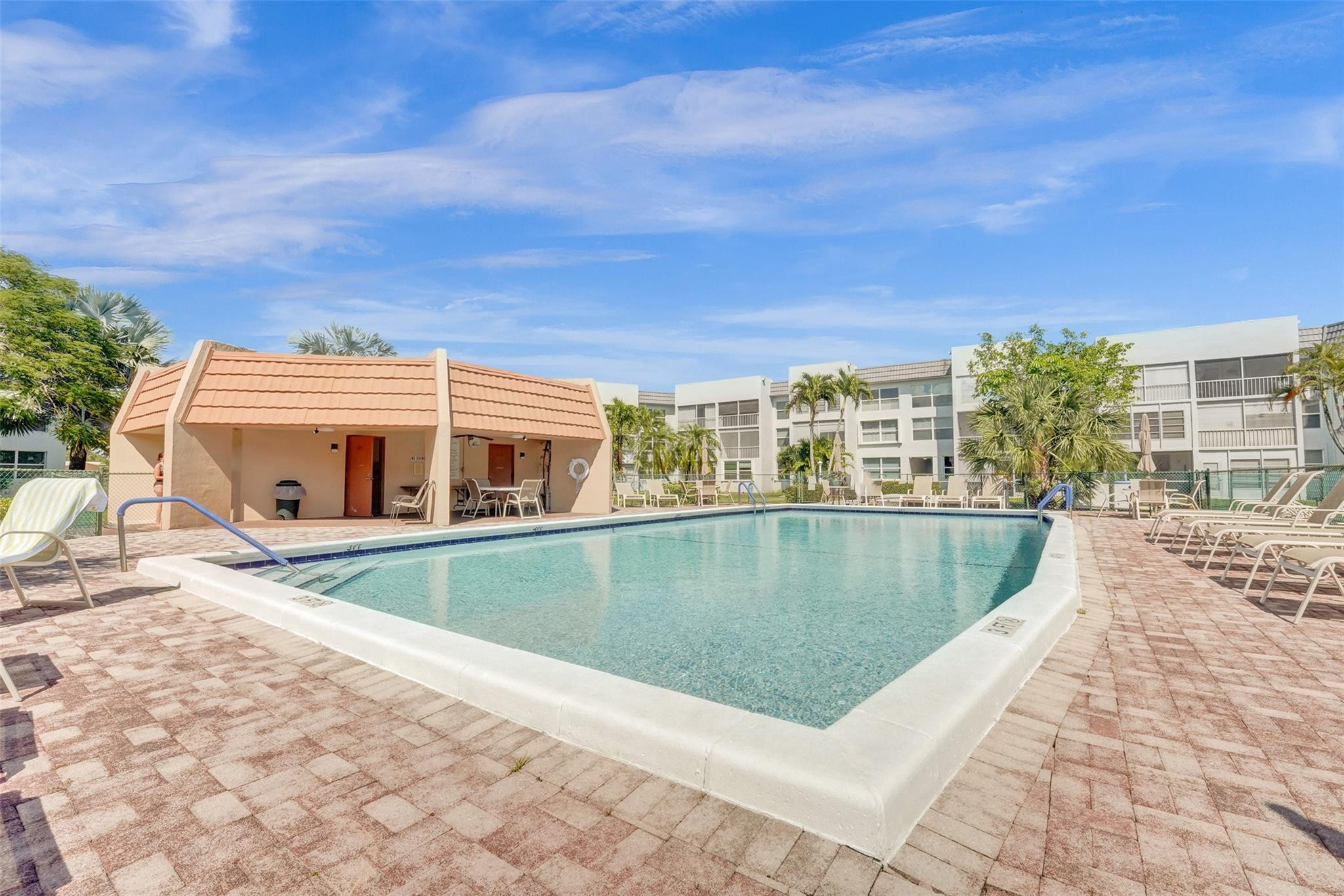 ROYAL PARK GARDENS I-J CONDO - Residential