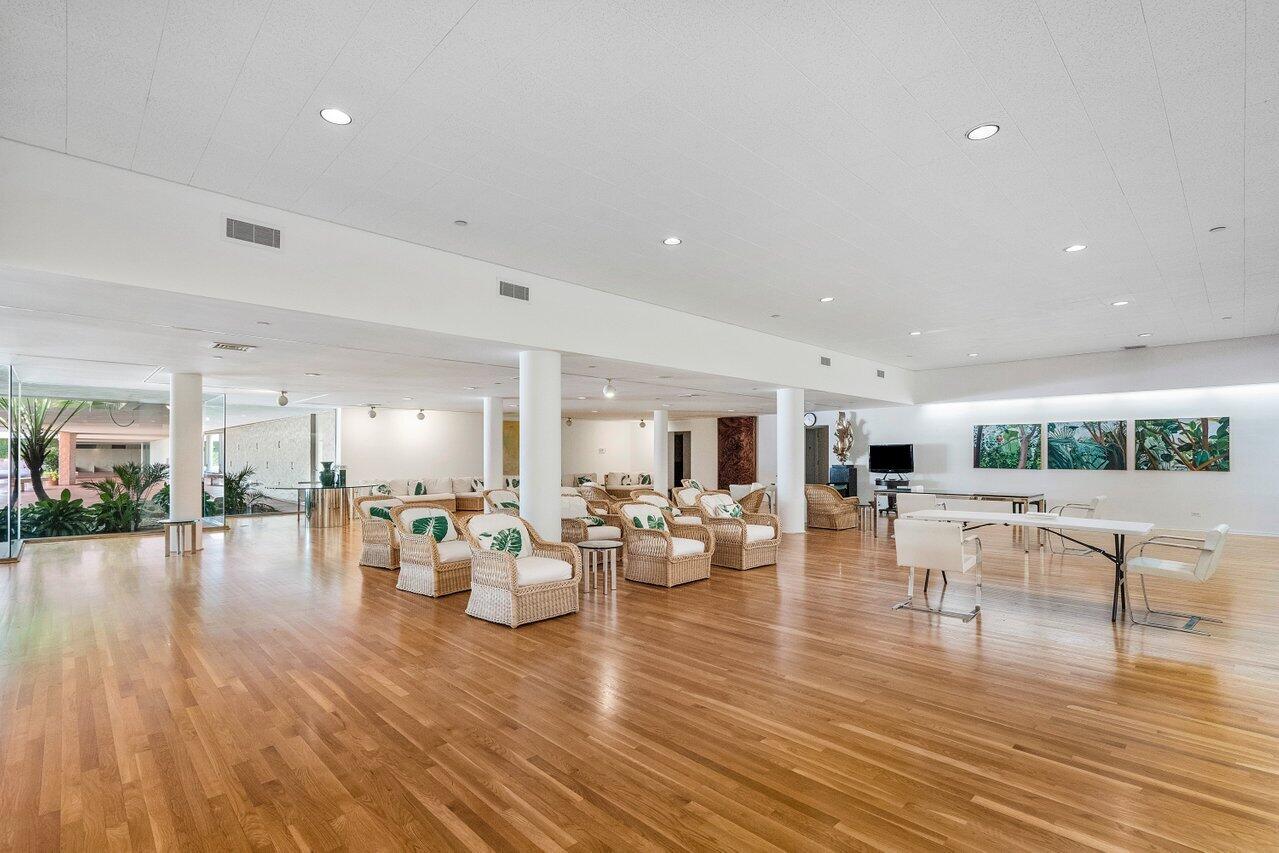 TWO NORTH BREAKERS ROW CONDO - Residential