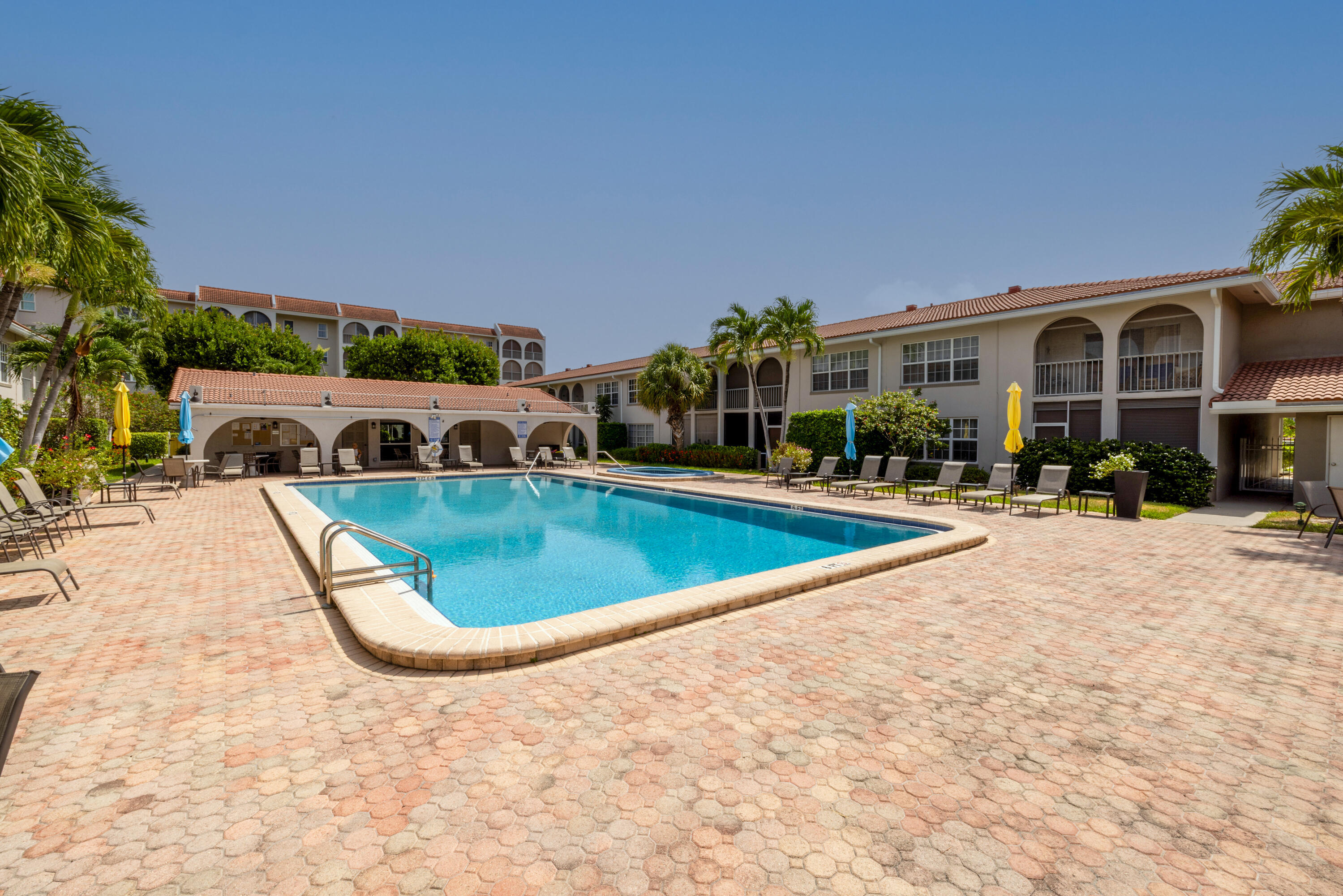 TIERRA DEL SOL CONDO - Residential