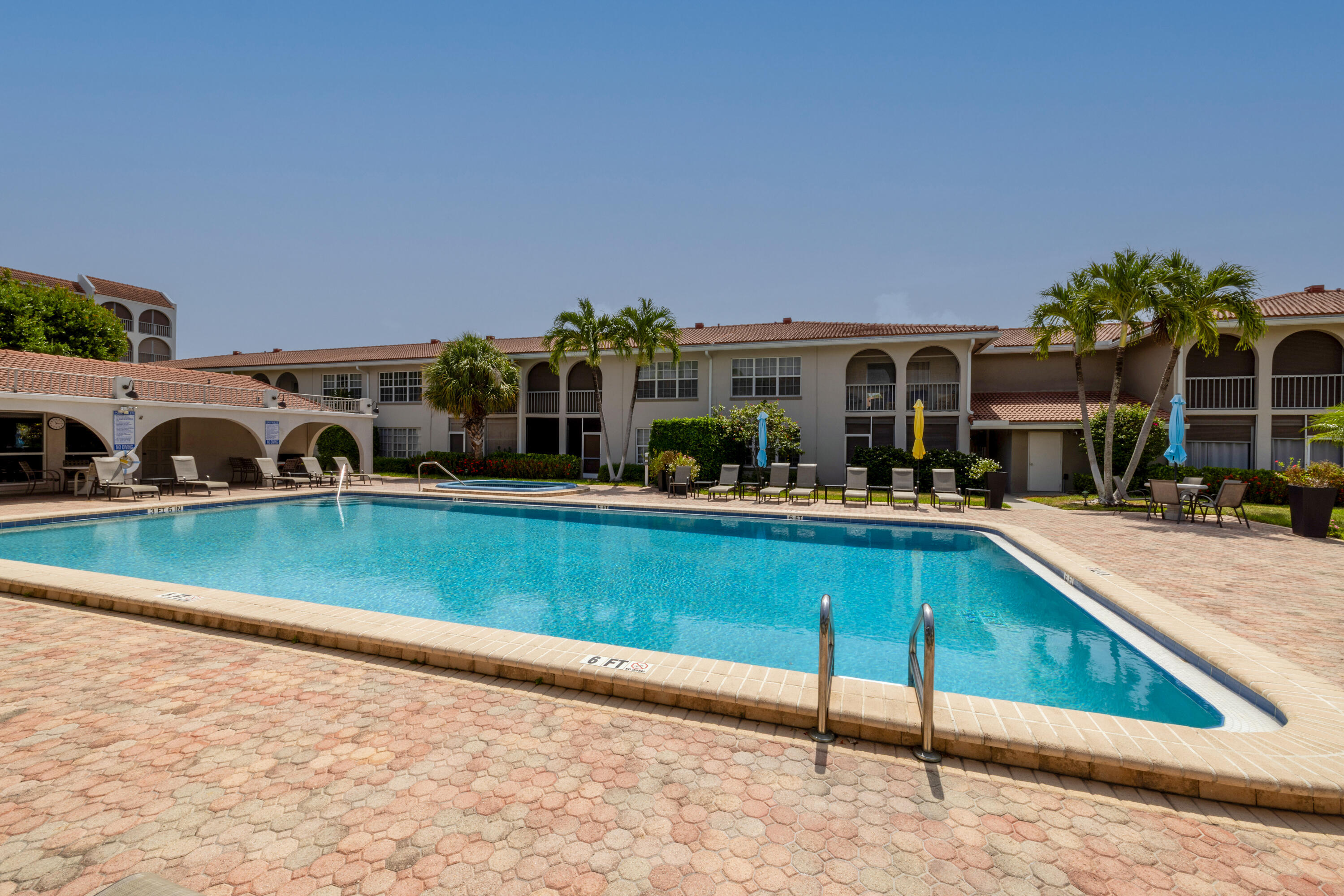 TIERRA DEL SOL CONDO - Residential