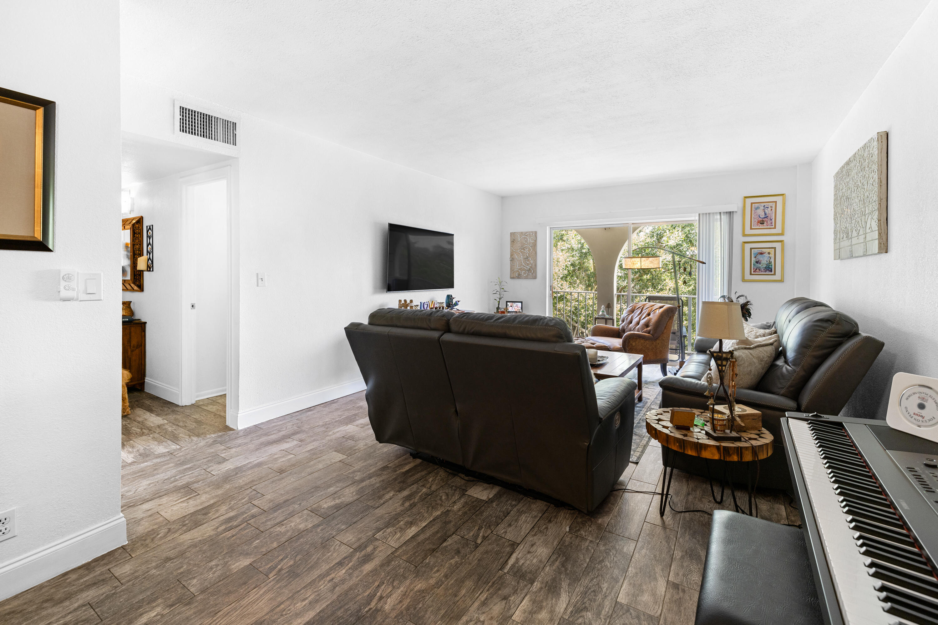 TIERRA DEL SOL CONDO - Residential